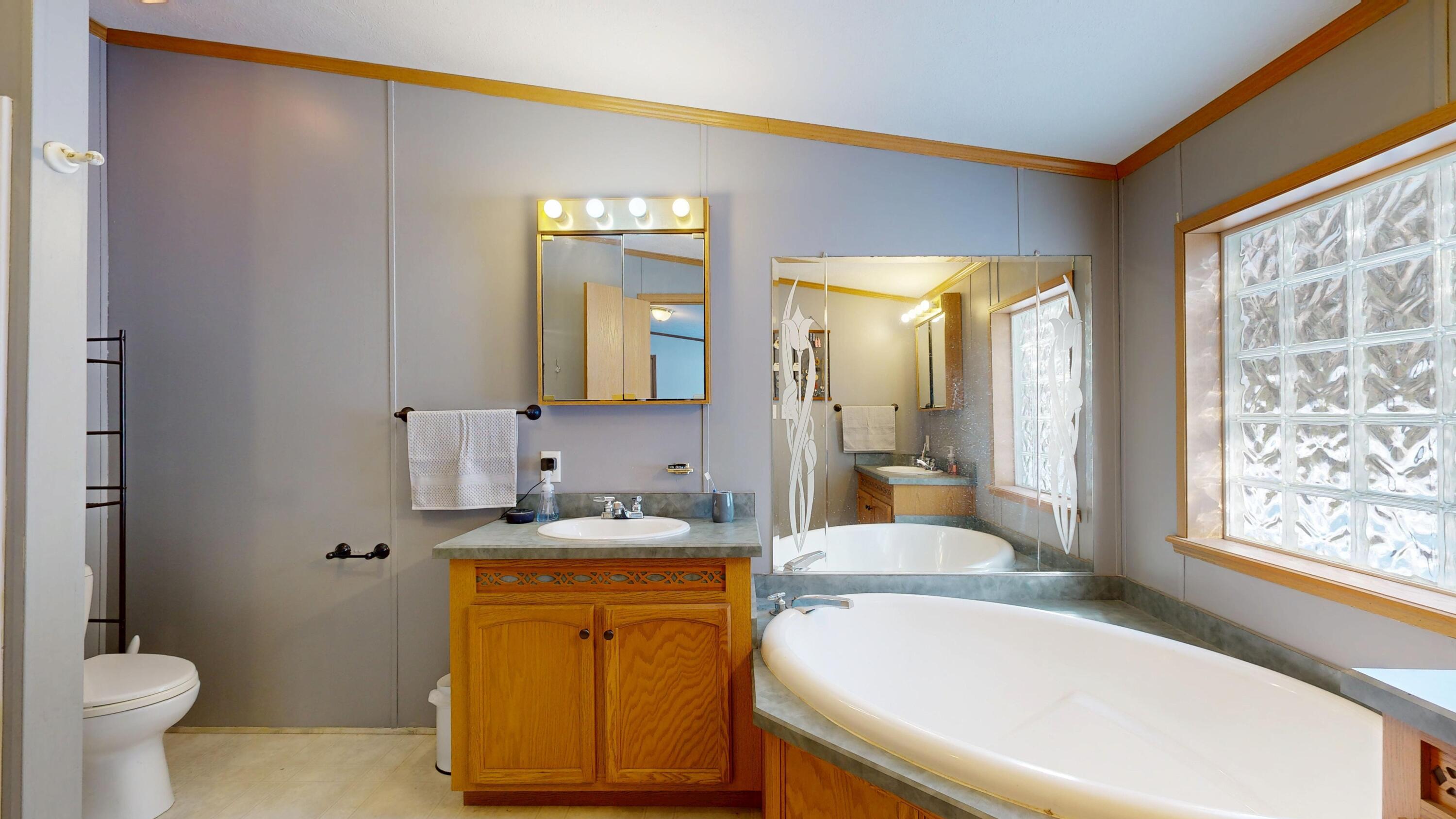 10 Smart Lane Monmouth ME 04259