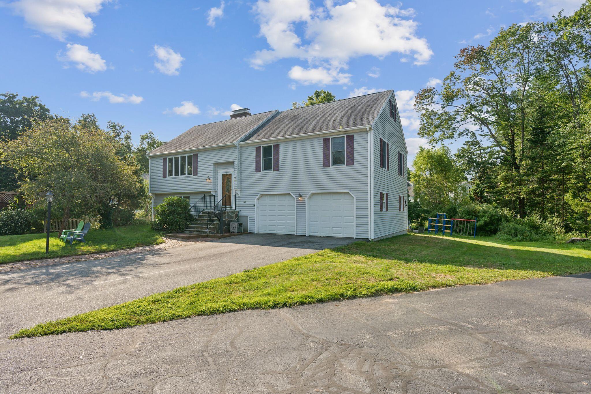 9 Penwood Circle Cape Elizabeth ME 04107