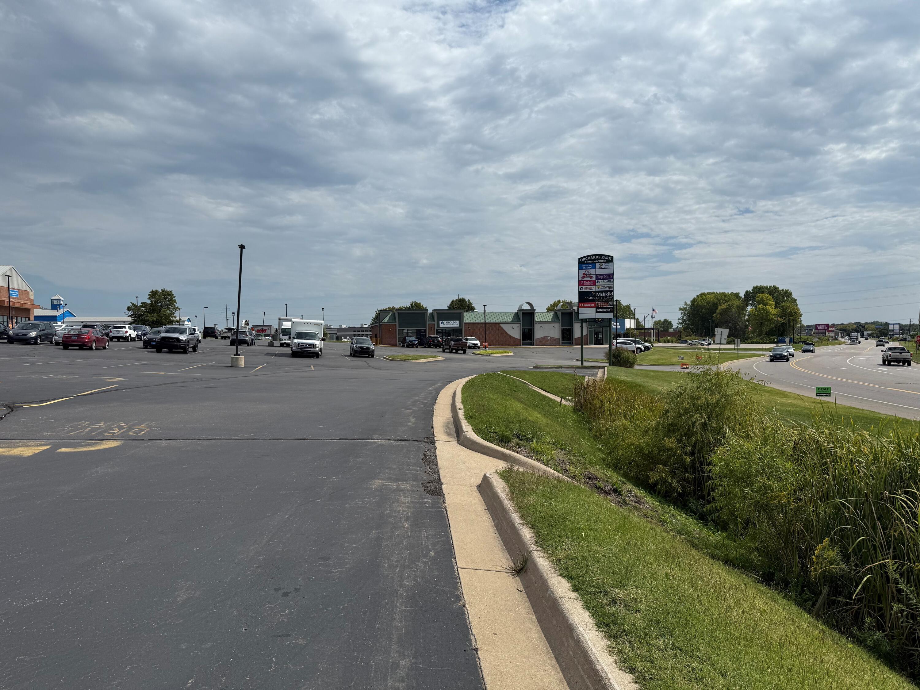 1964 Mall Place Benton Harbor MI 49022