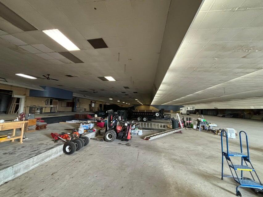 2305 Michigan 139 Benton Harbor MI 49022