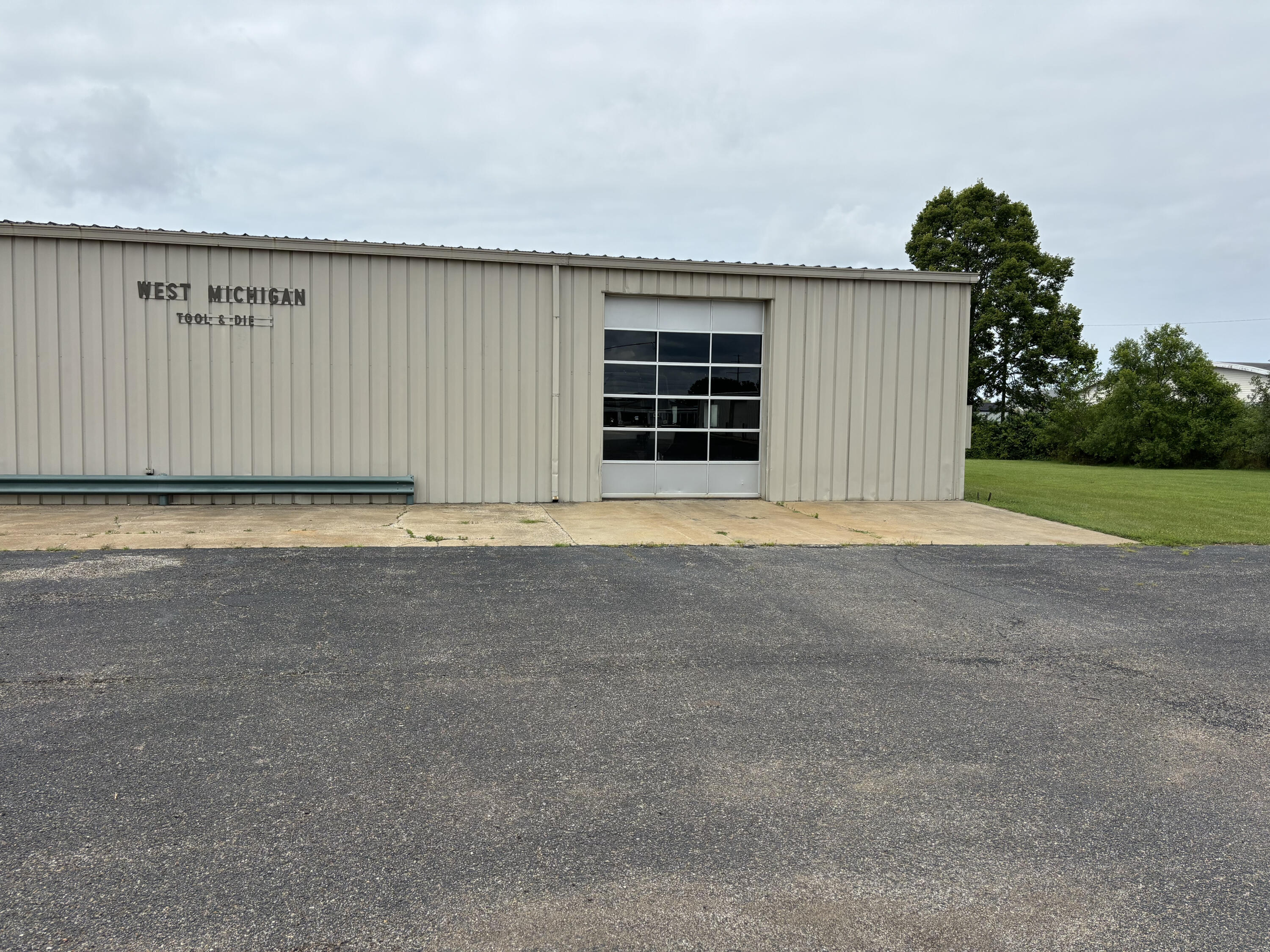 1007 Nickerson Avenue Benton Harbor MI 49022