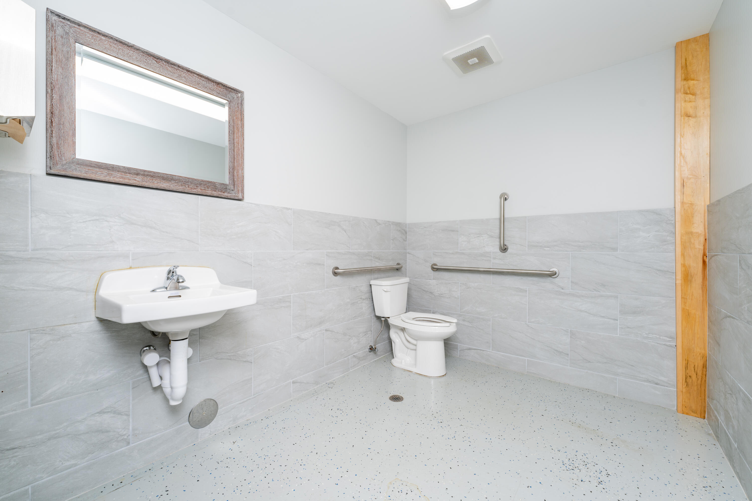 315-323 E Main Street Benton Harbor MI 49022