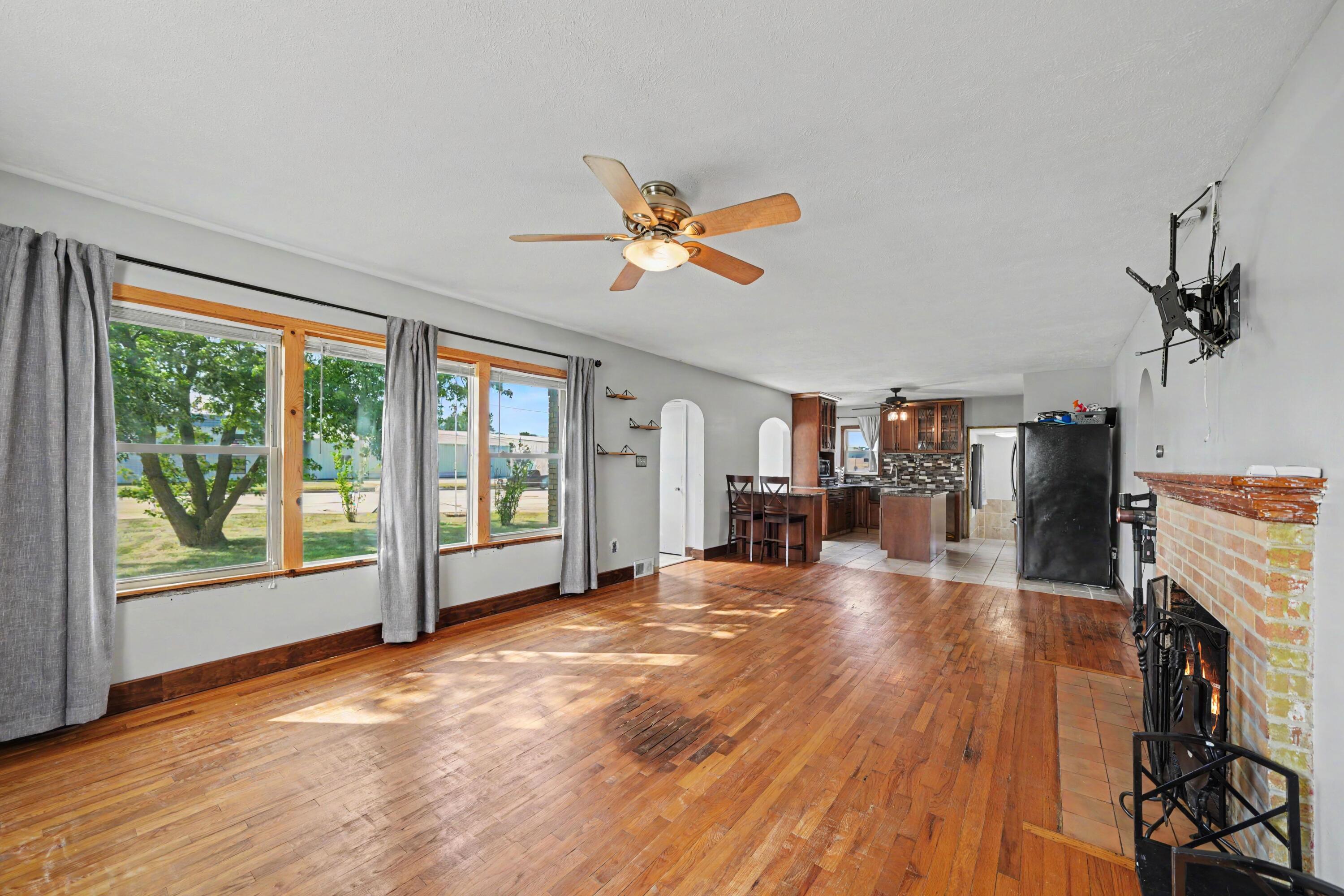 1397 M 139 Benton Harbor MI 49022