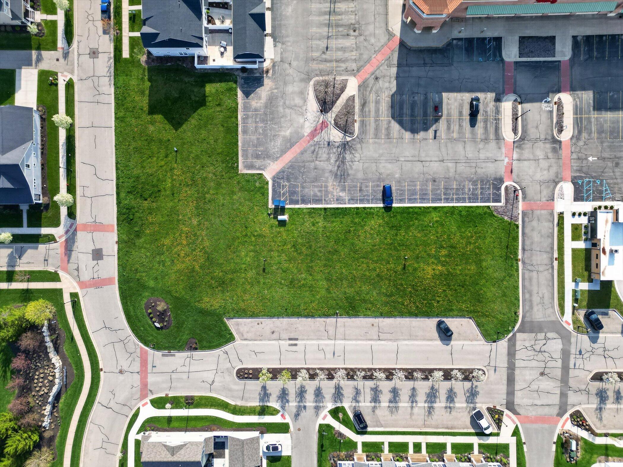 6870 Old Town Square NE Rockford MI 49341