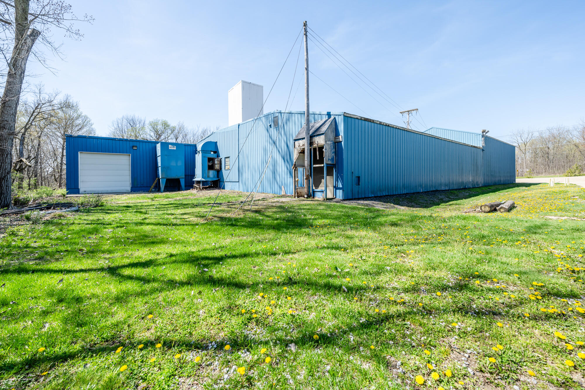 3085 Yore Avenue Sodus MI 49126