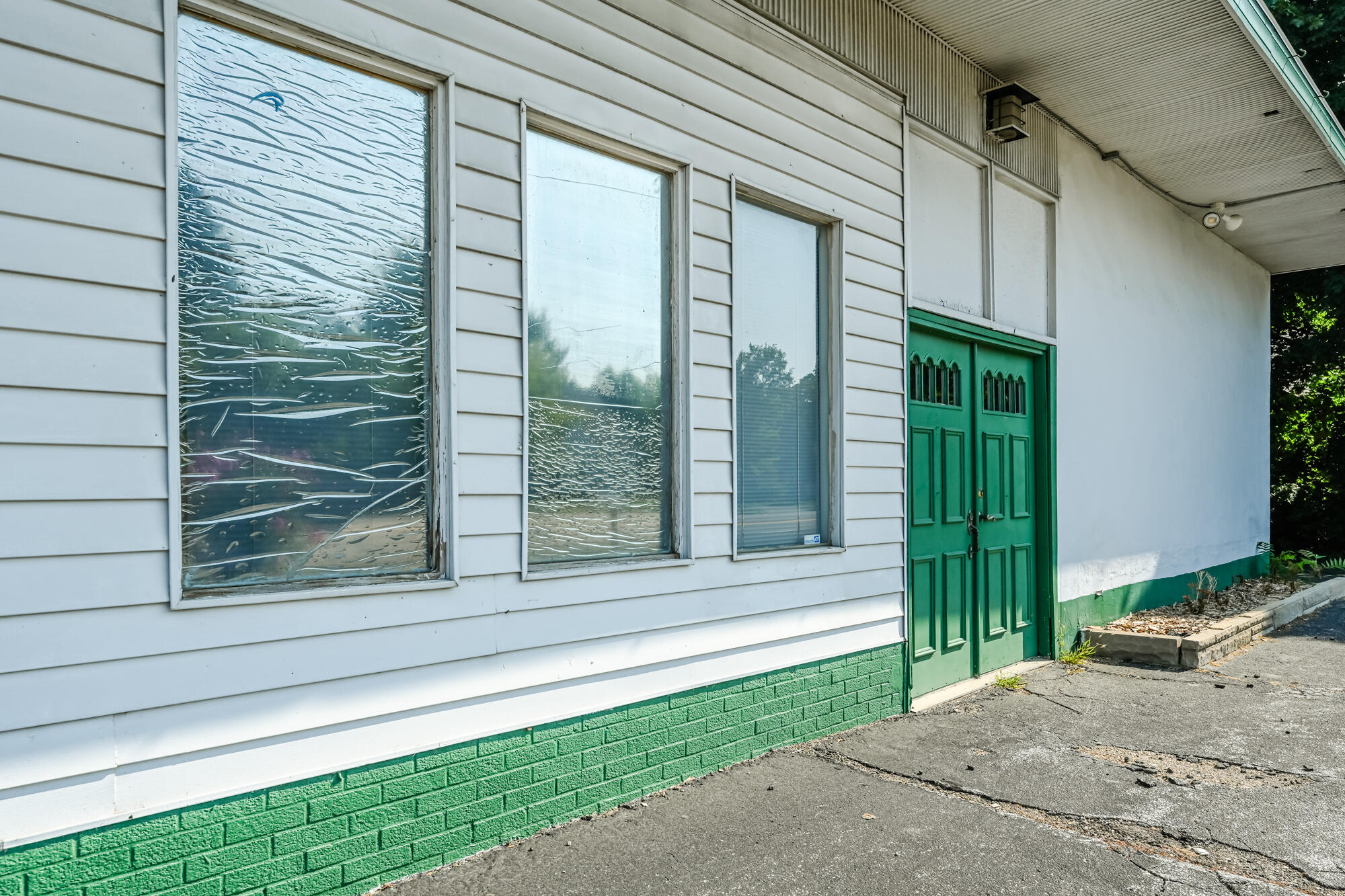 931 E Main Street Benton Harbor MI 49022