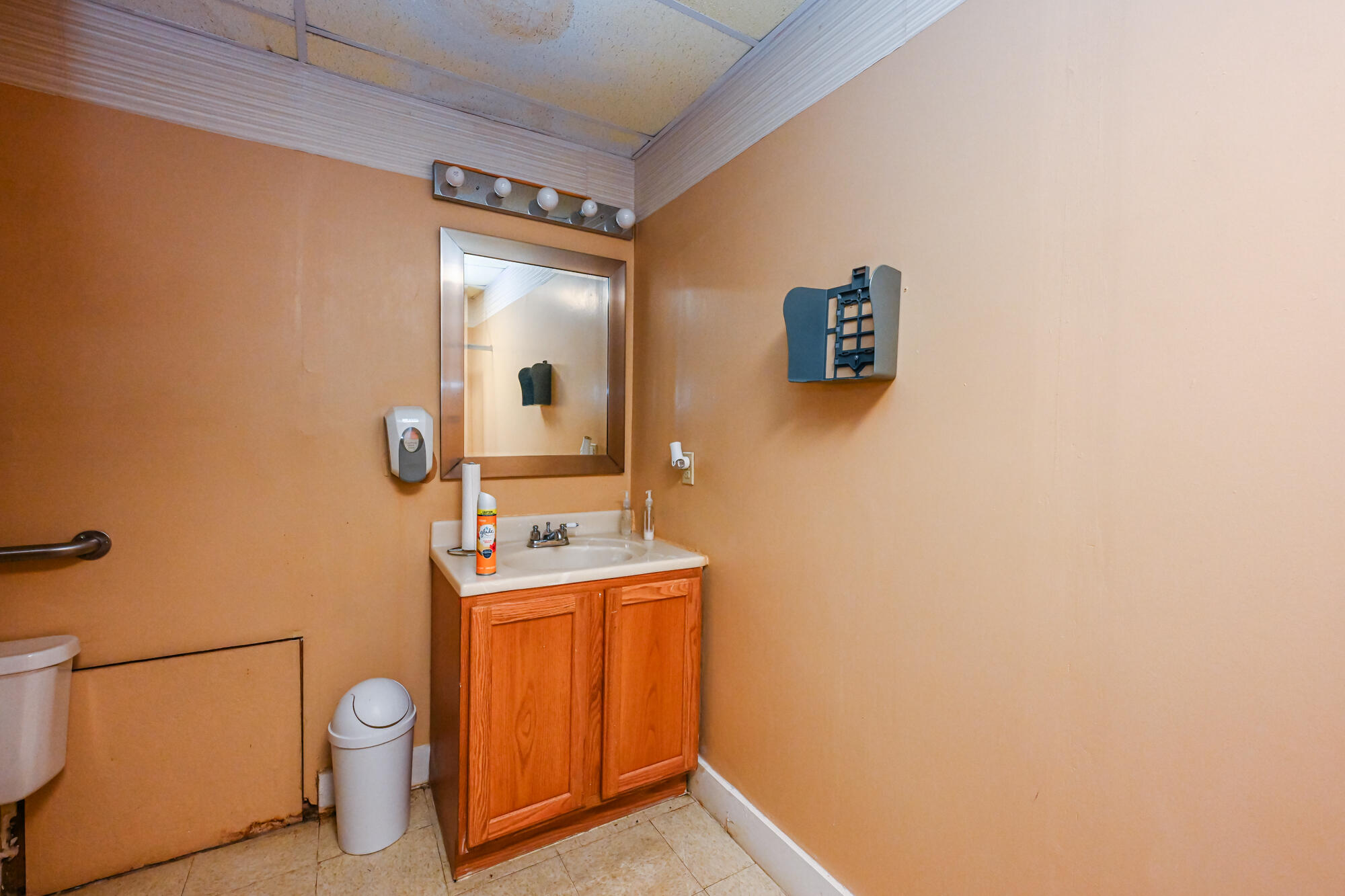931 E Main Street Benton Harbor MI 49022