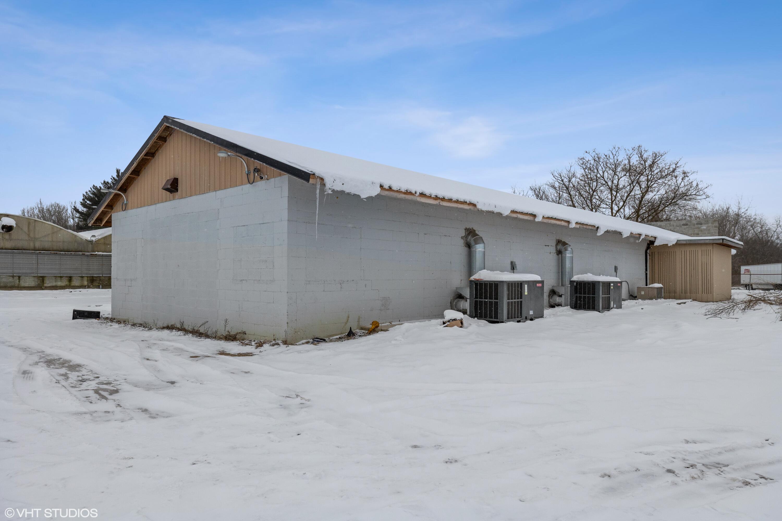 1430 S 3rd Street Niles MI 49120