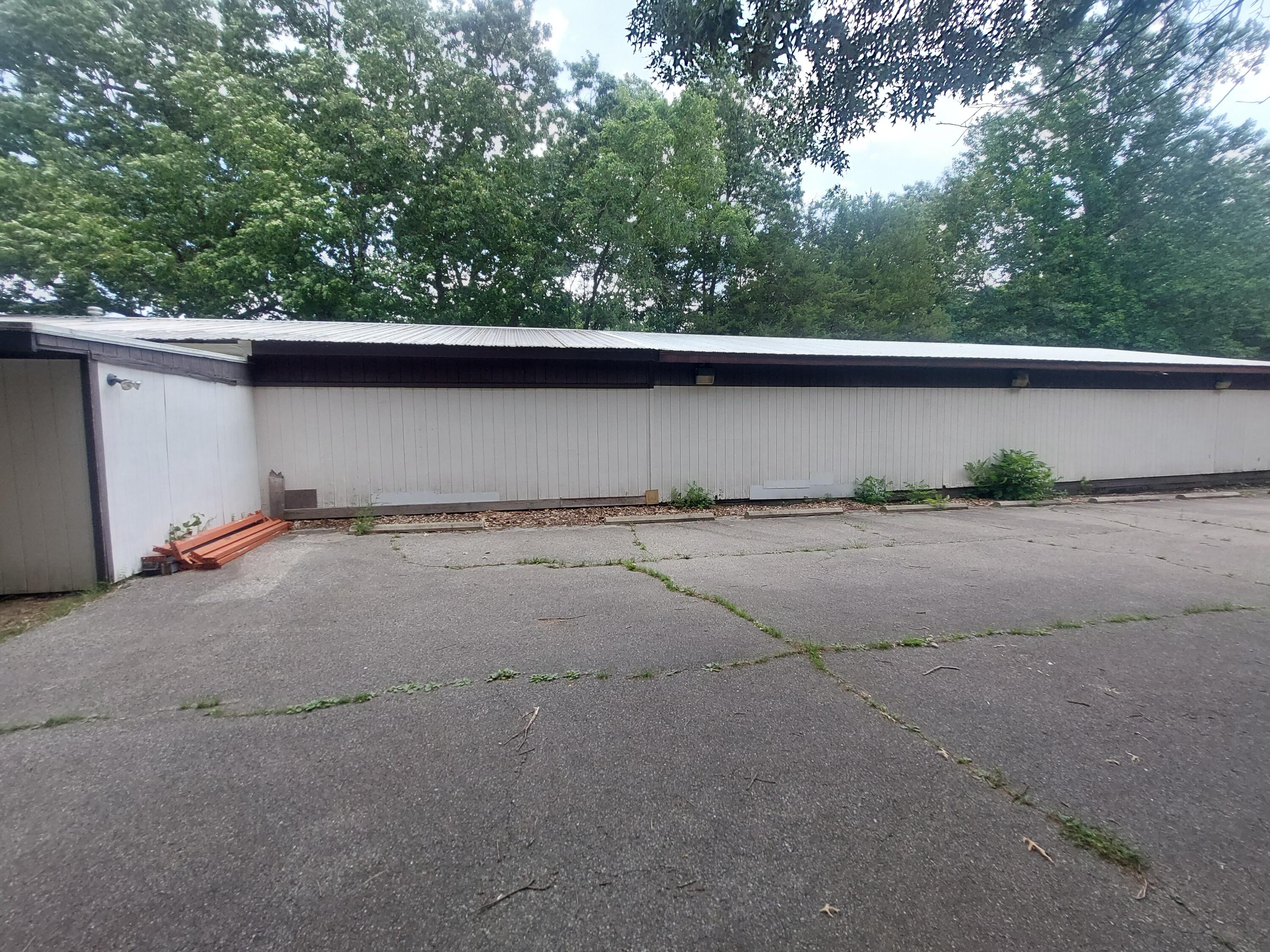 1724 E Bertrand Road Niles MI 49120