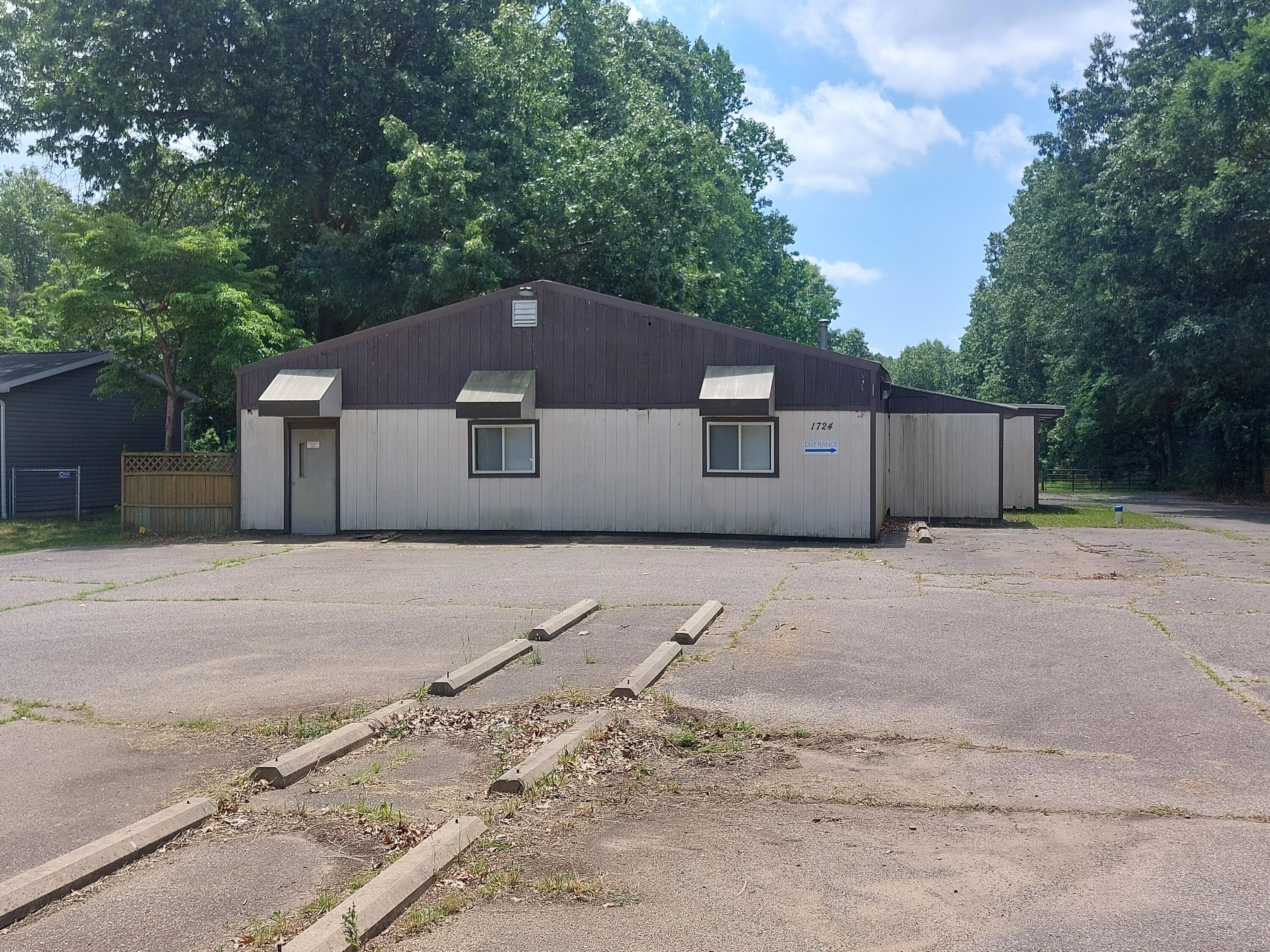 1724 E Bertrand Road Niles MI 49120