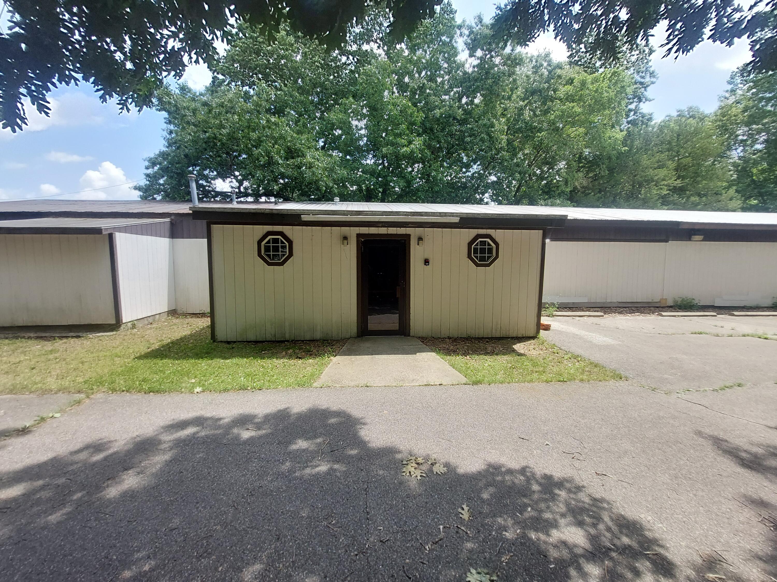 1724 E Bertrand Road Niles MI 49120
