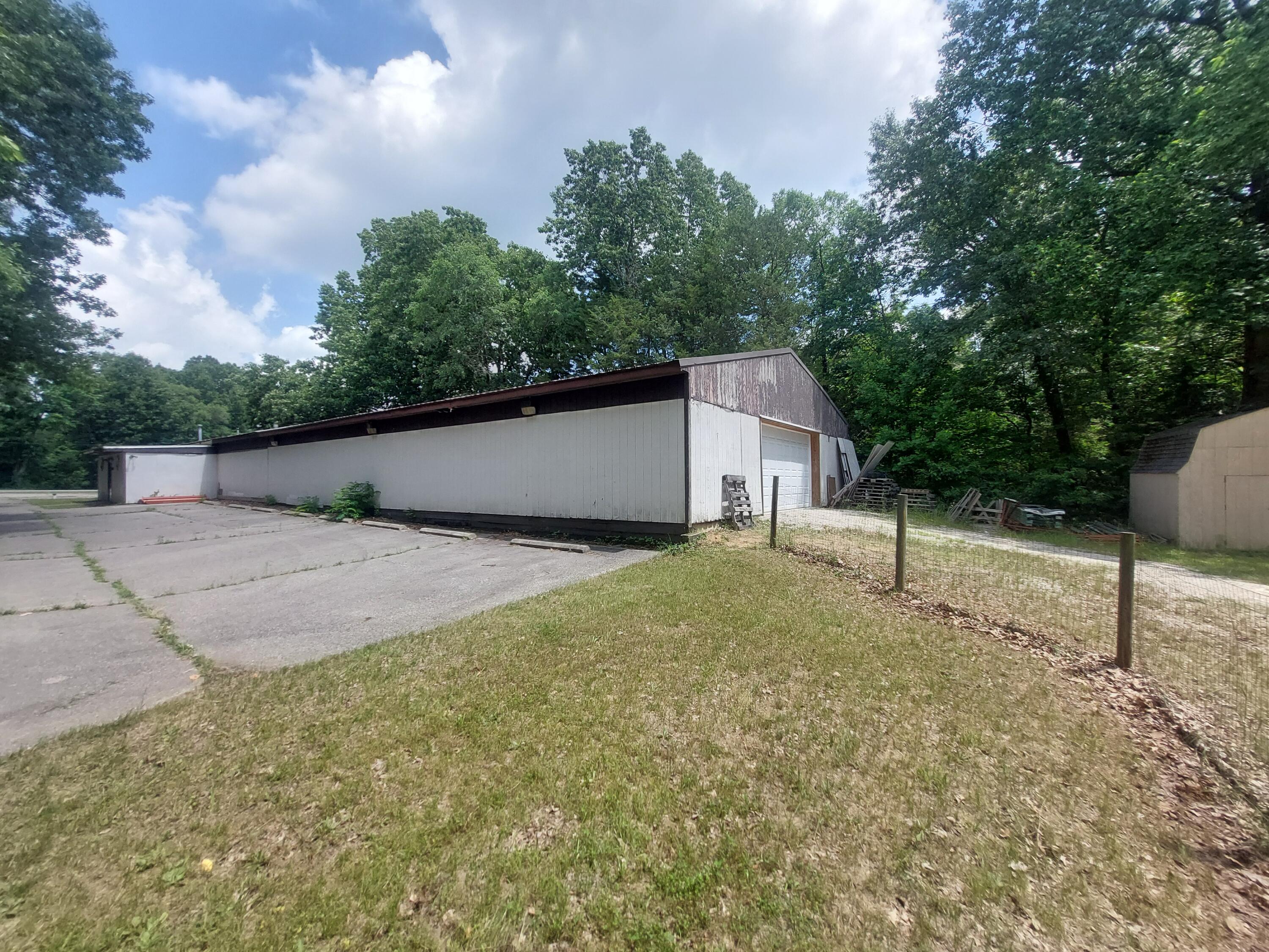 1724 E Bertrand Road Niles MI 49120