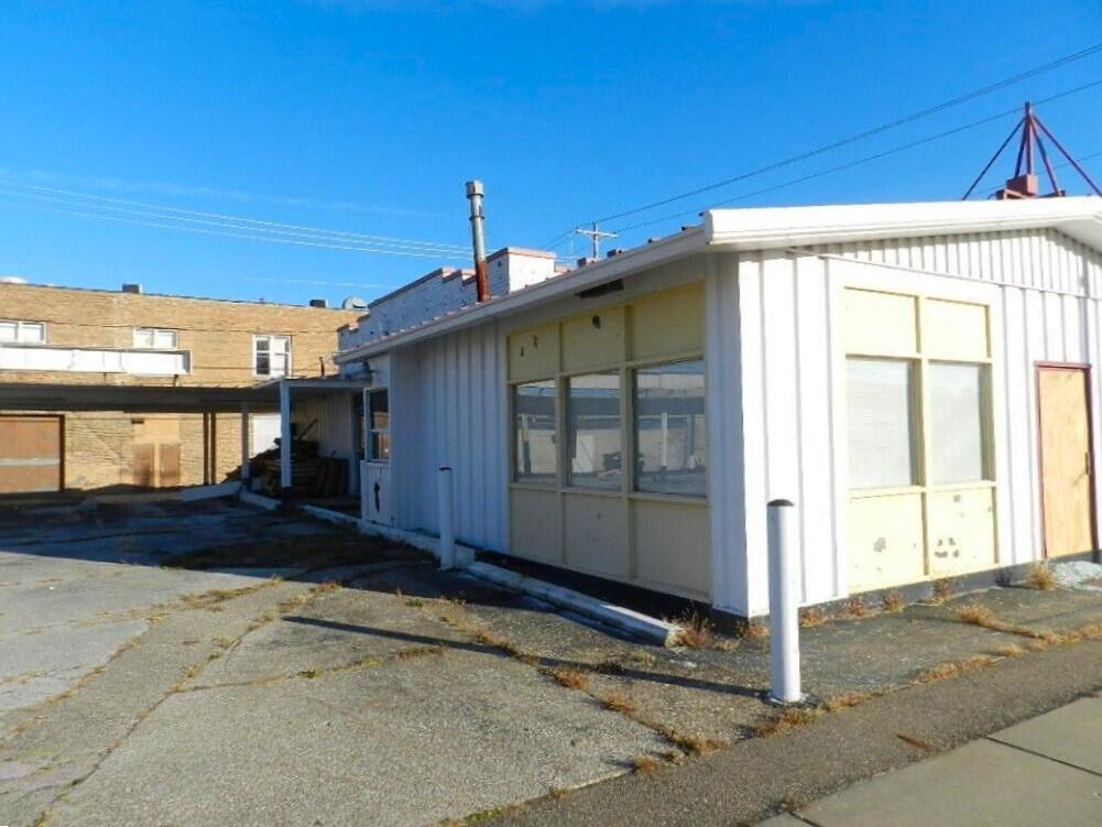 287 E Main Street Benton Harbor MI 49022