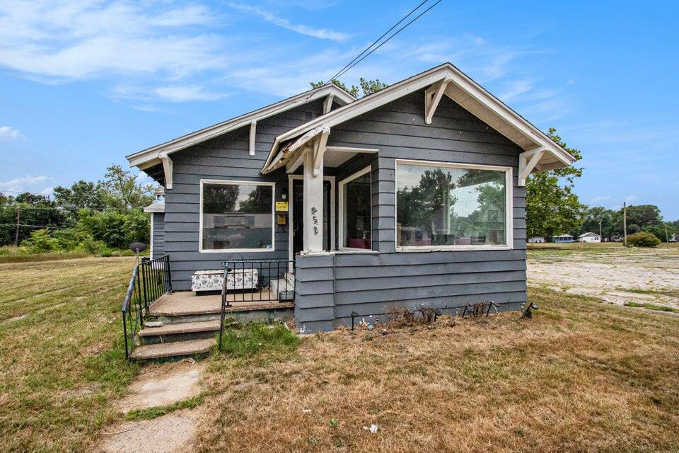 952 Pipestone Street Benton Harbor MI 49022