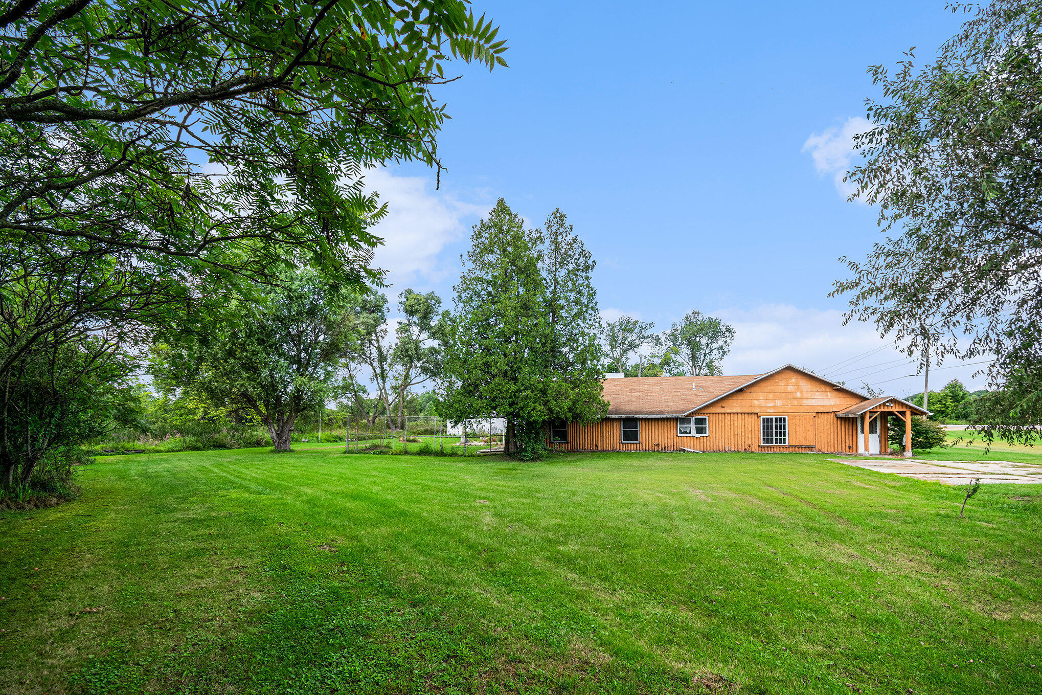 54474 M 51 N Dowagiac MI 49047
