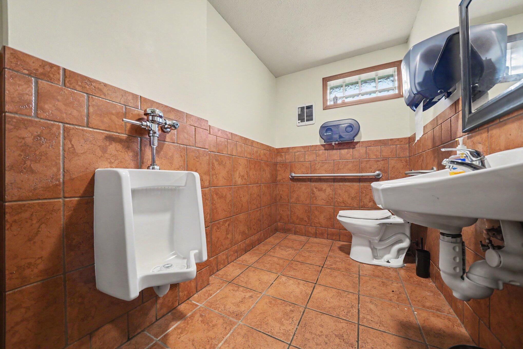25020 May Street Edwardsburg MI 49112