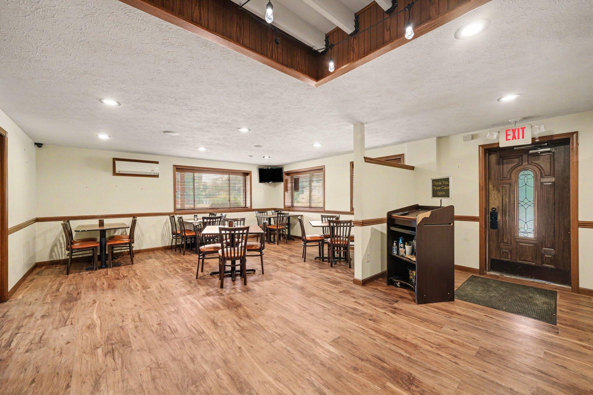 25020 May Street Edwardsburg MI 49112