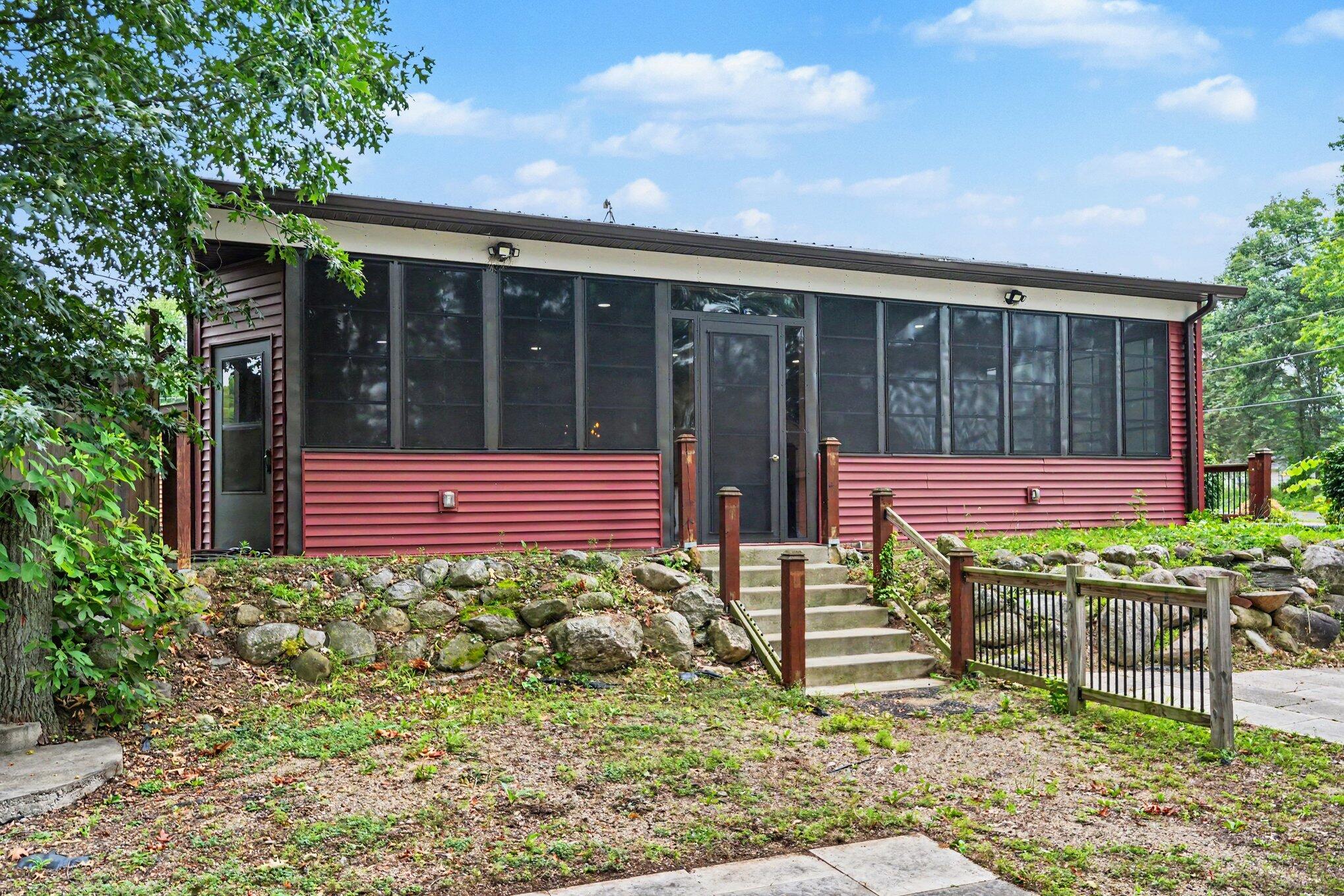 25020 May Street Edwardsburg MI 49112