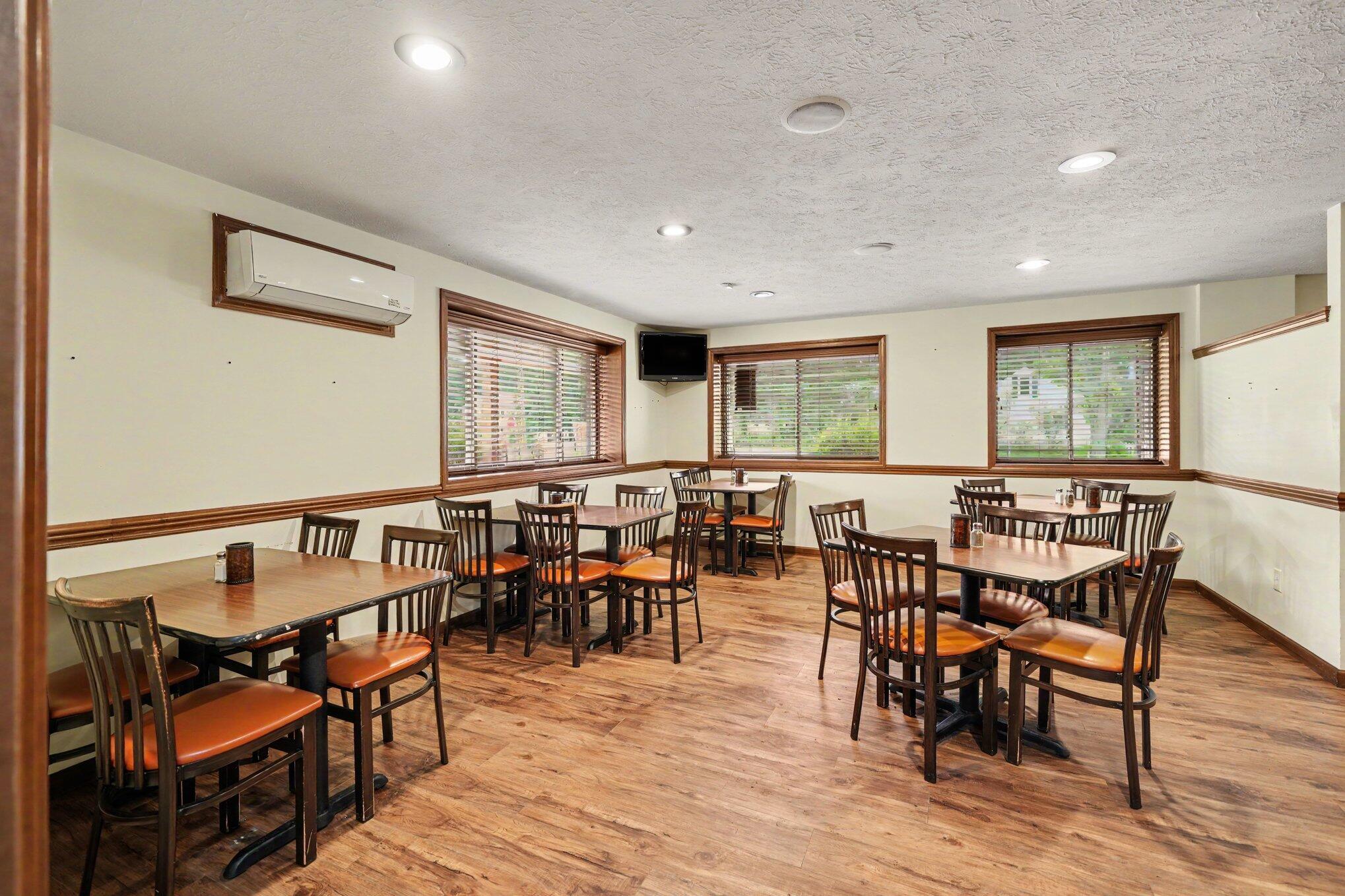 25020 May Street Edwardsburg MI 49112