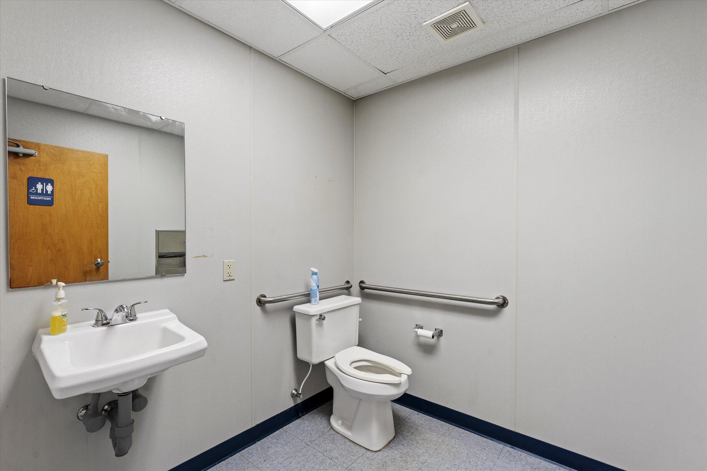 26285 East Shore Drive Edwardsburg MI 49112