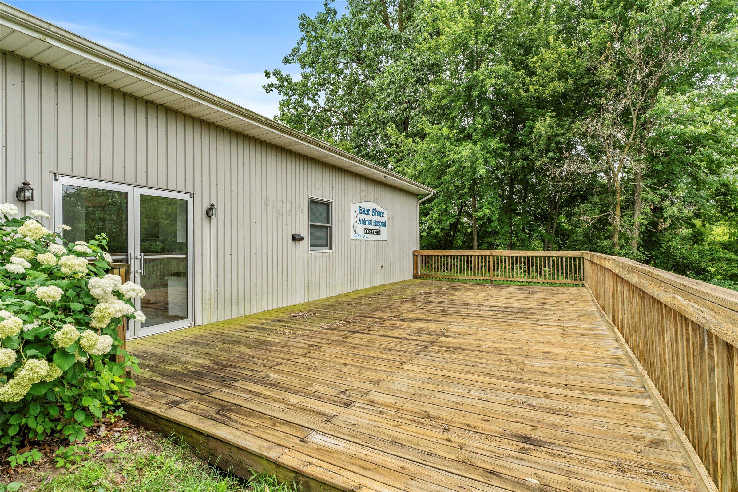 26285 East Shore Drive Edwardsburg MI 49112