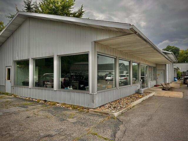 2640 S 11th Street Niles MI 49120