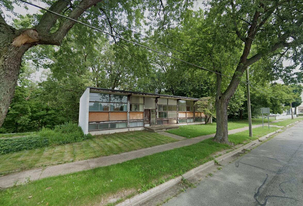 925 Pipestone Street Benton Harbor MI 49022