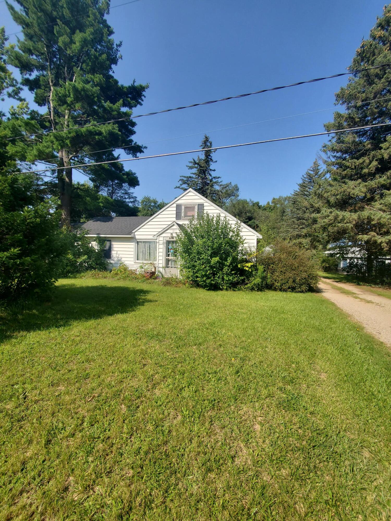 10549 Northland Drive NE Rockford MI 49341
