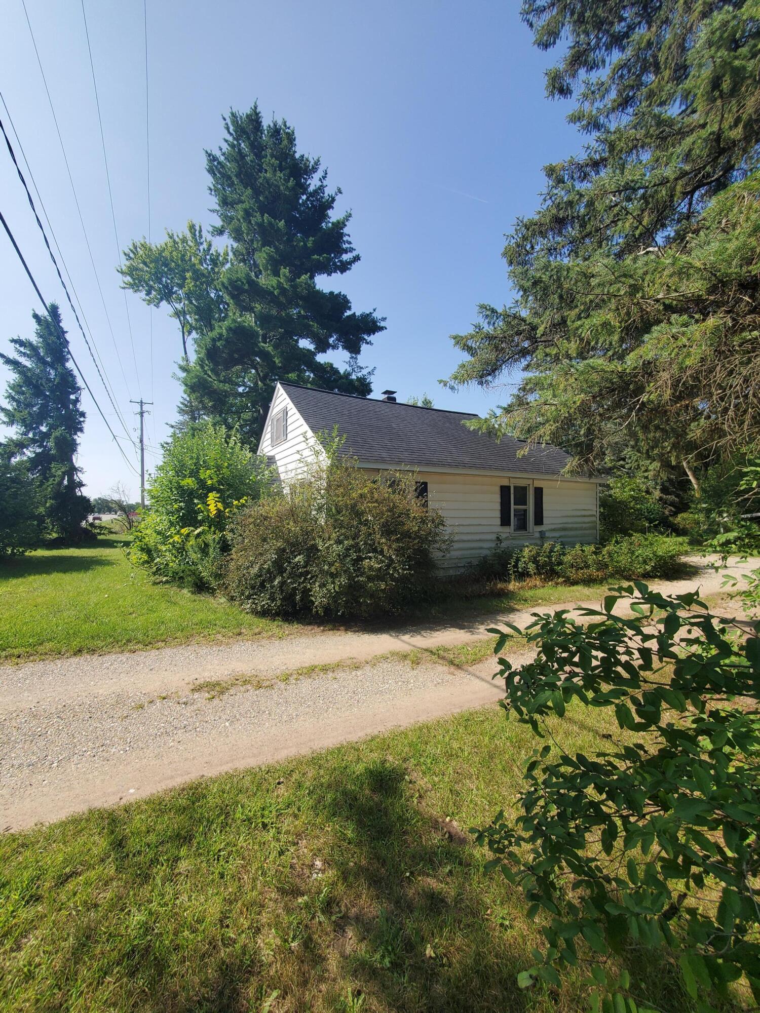 10549 Northland Drive NE Rockford MI 49341