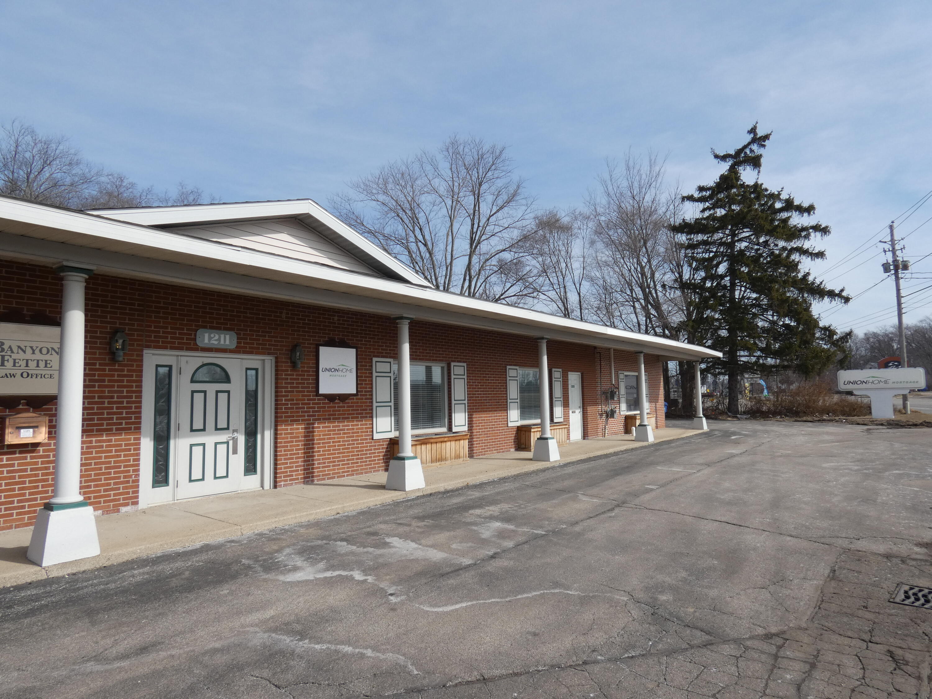 1211 E Napier Avenue Benton Harbor MI 49022