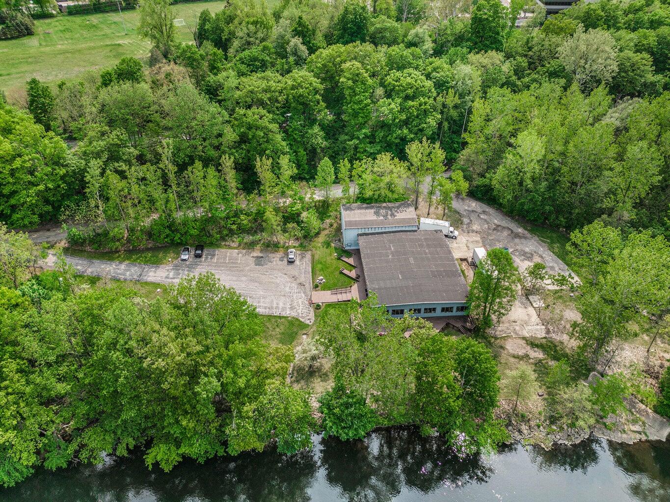 15437 Red Bud Trail N Buchanan MI 49107