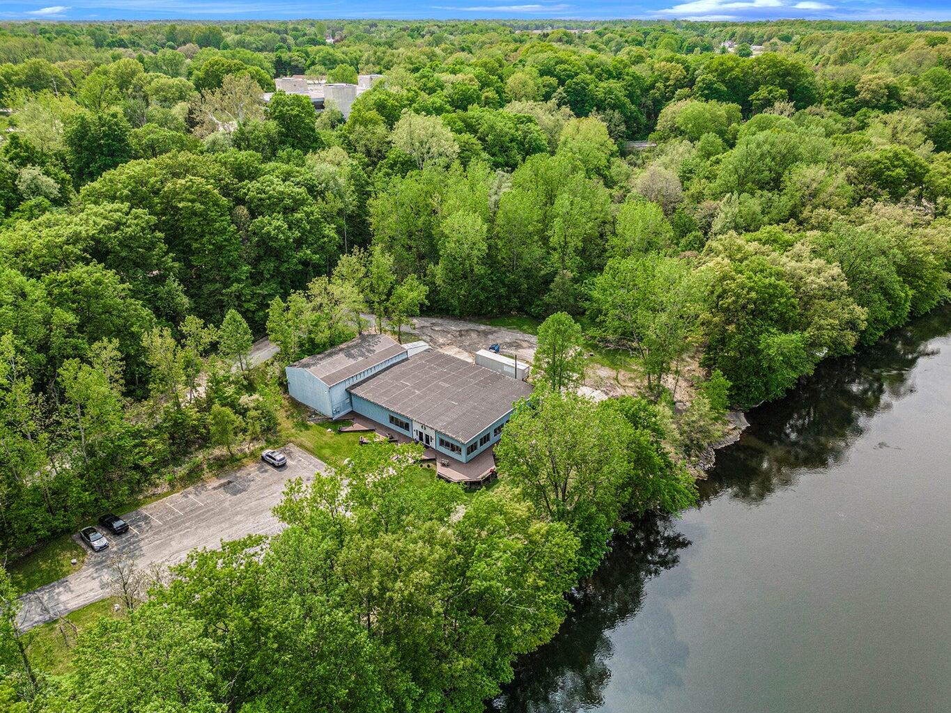 15437 Red Bud Trail N Buchanan MI 49107