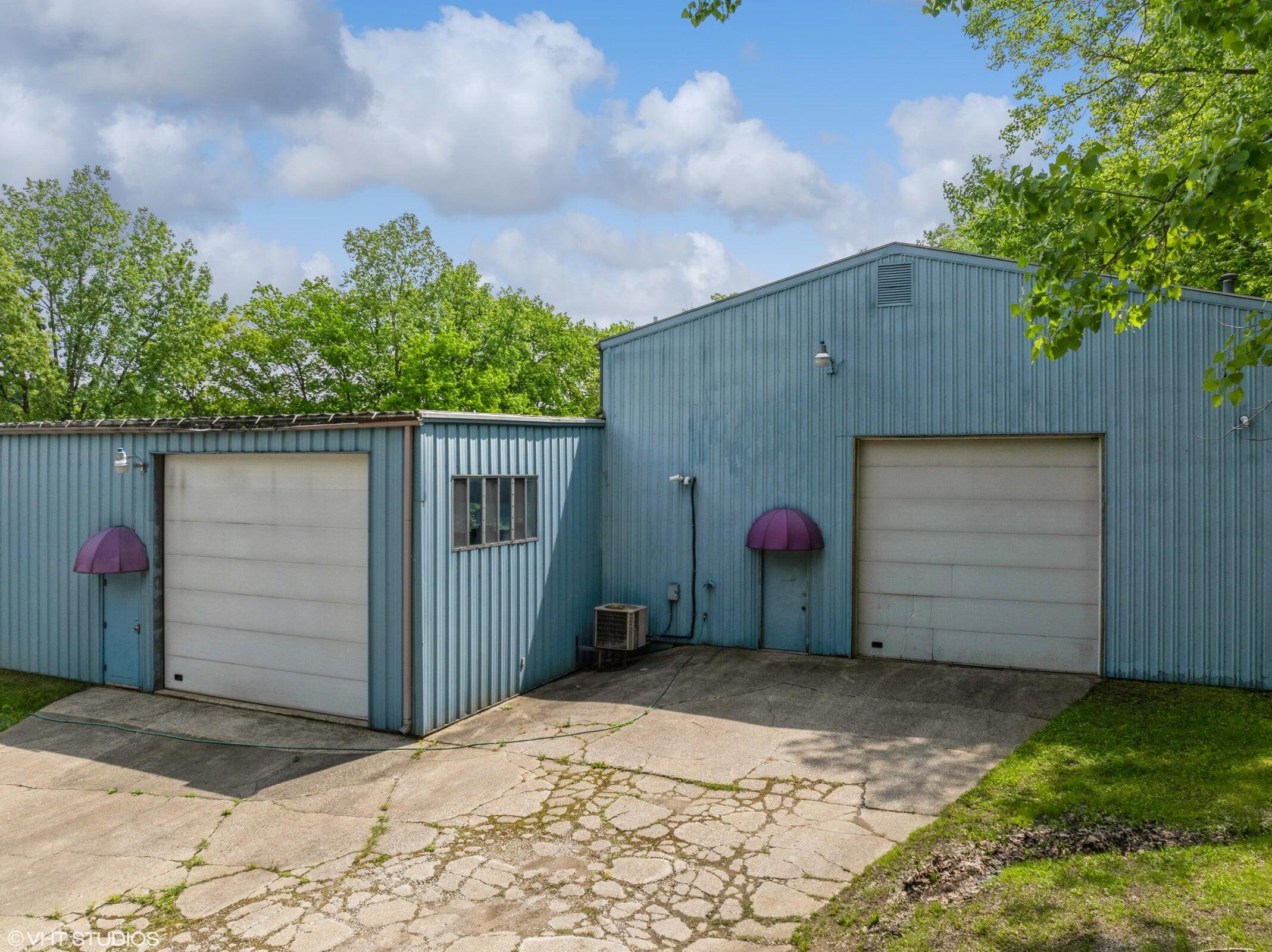 15437 Red Bud Trail N Buchanan MI 49107