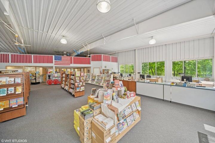 15437 Red Bud Trail N Buchanan MI 49107