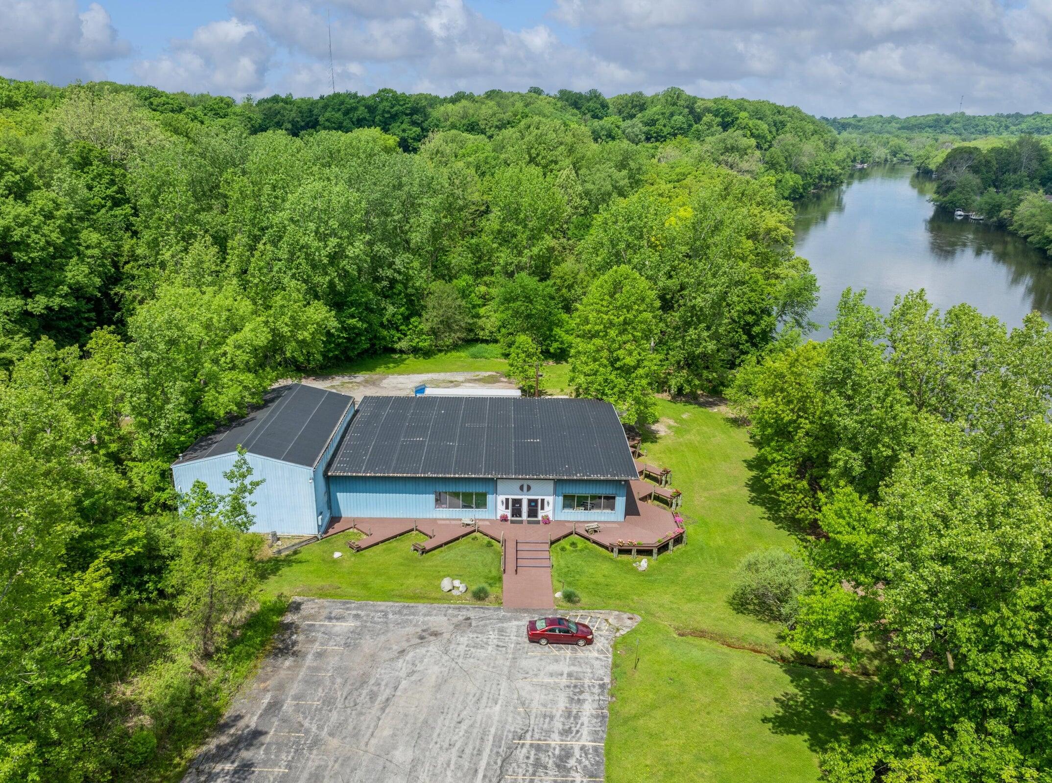 15437 Red Bud Trail N Buchanan MI 49107