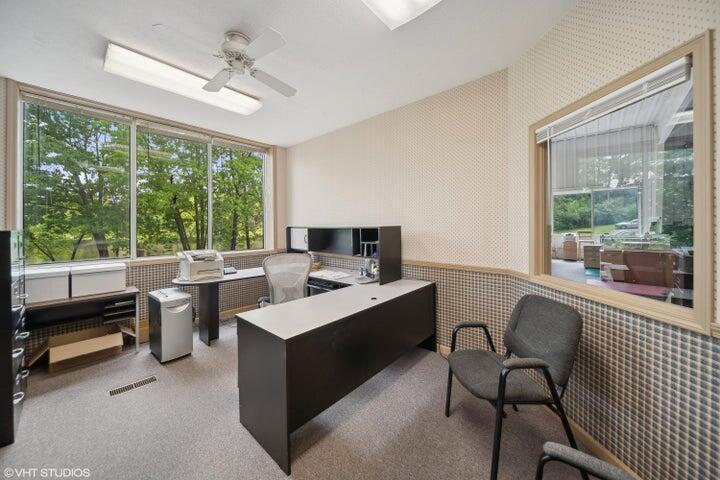 15437 Red Bud Trail N Buchanan MI 49107