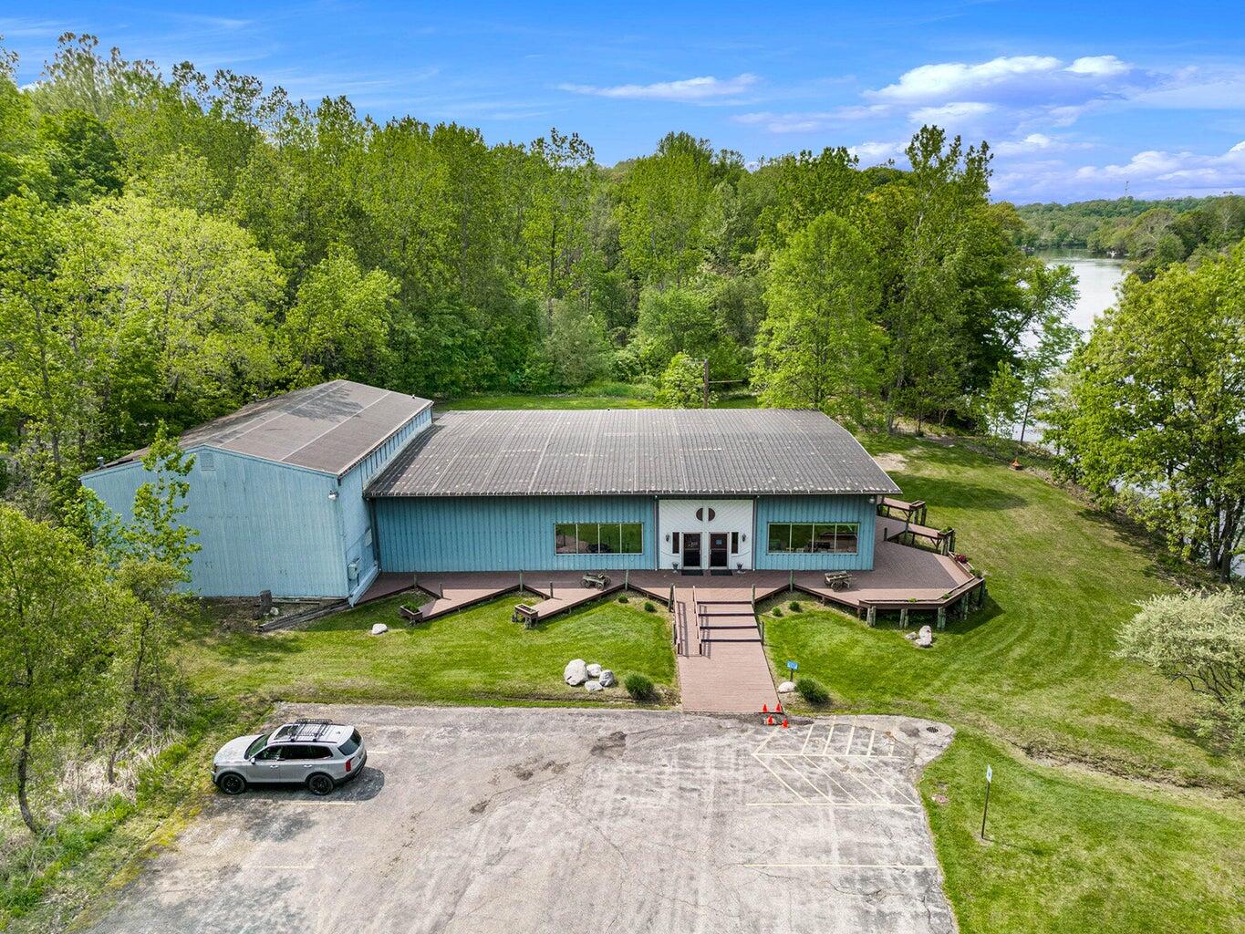 15437 Red Bud Trail N Buchanan MI 49107