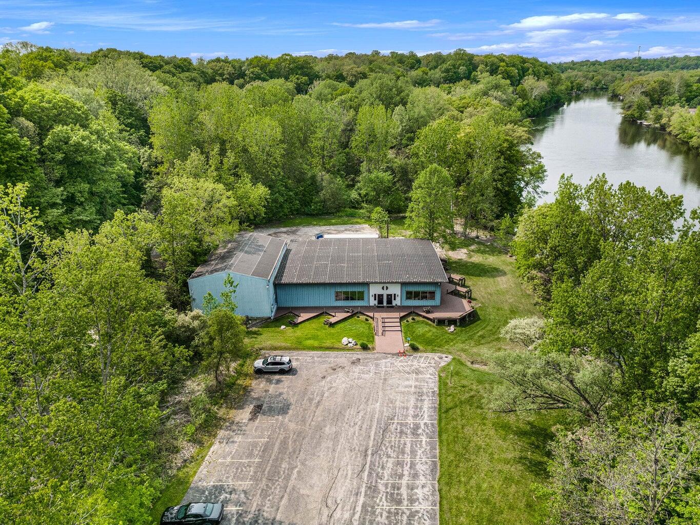 15437 Red Bud Trail N Buchanan MI 49107