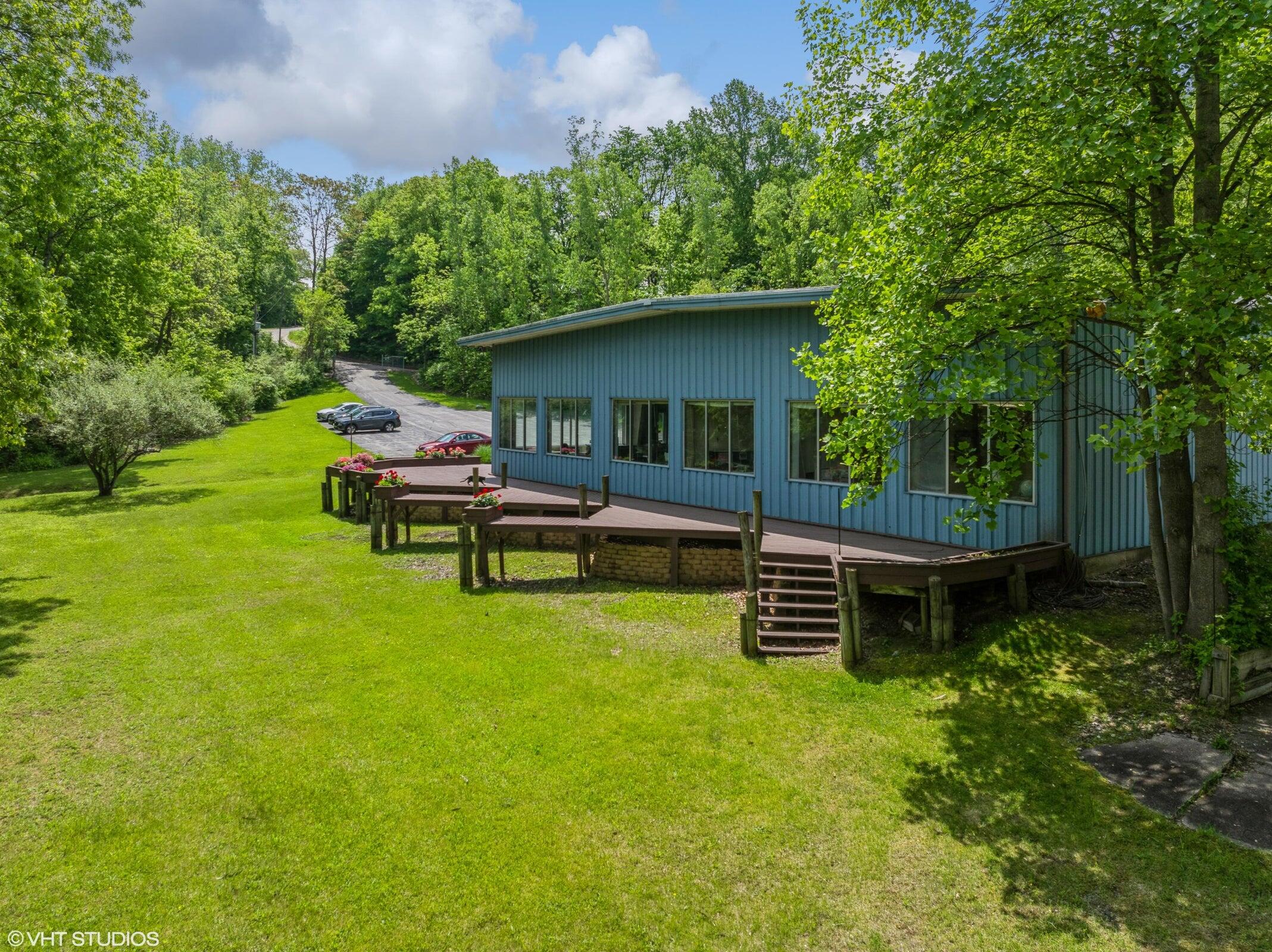 15437 Red Bud Trail N Buchanan MI 49107