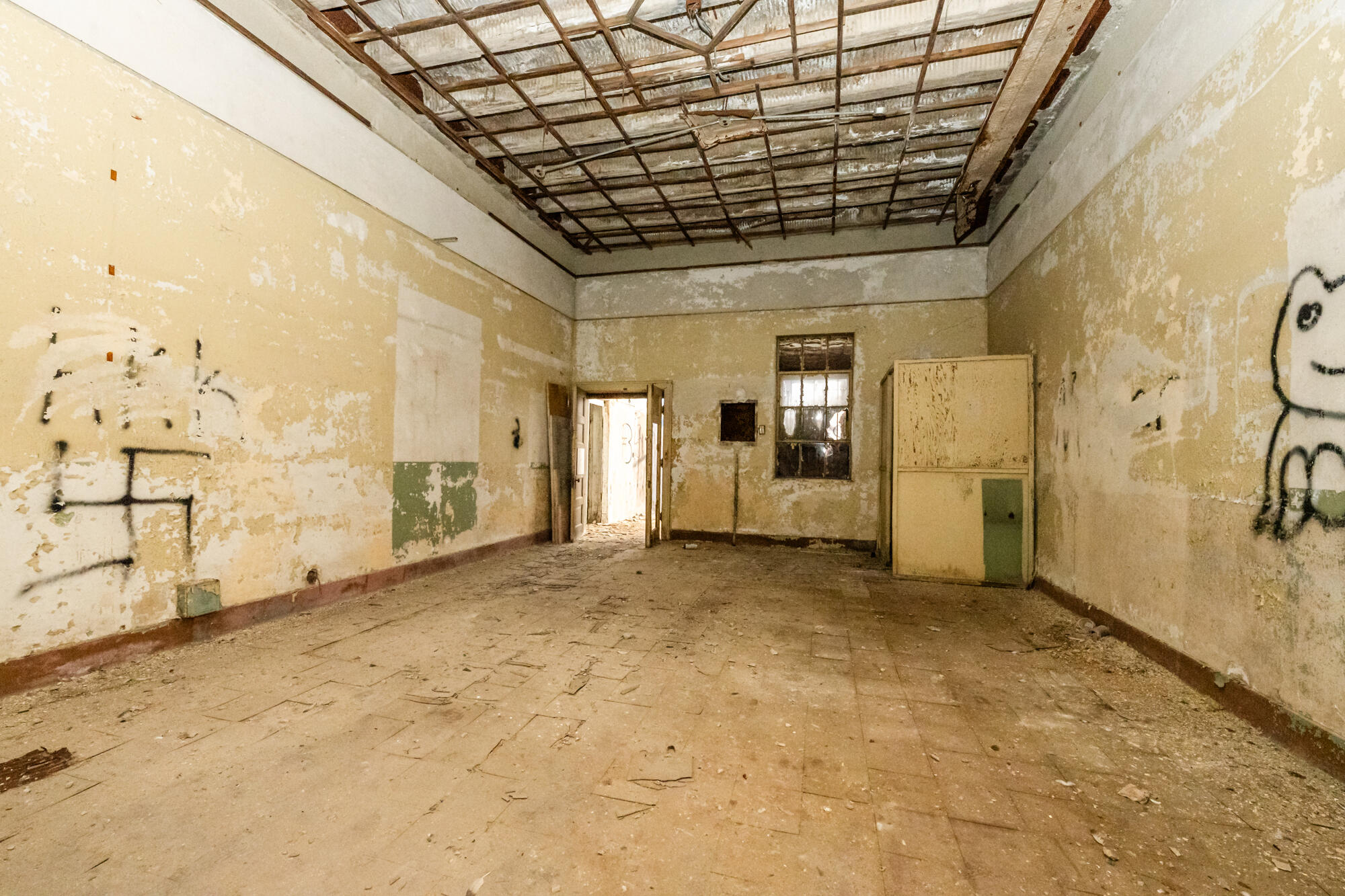 93 W Wall Street Benton Harbor MI 49022