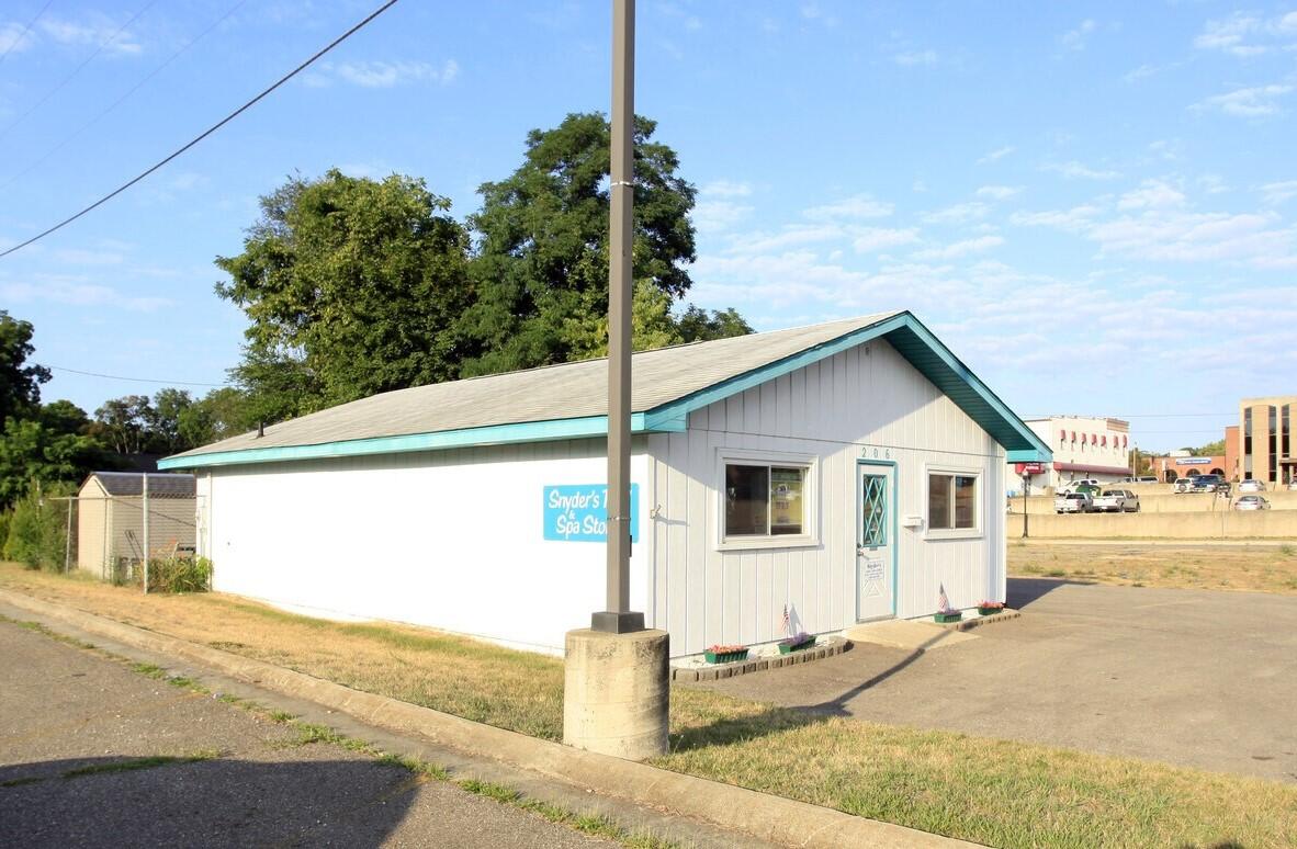 206 E State Street Cassopolis MI 49031