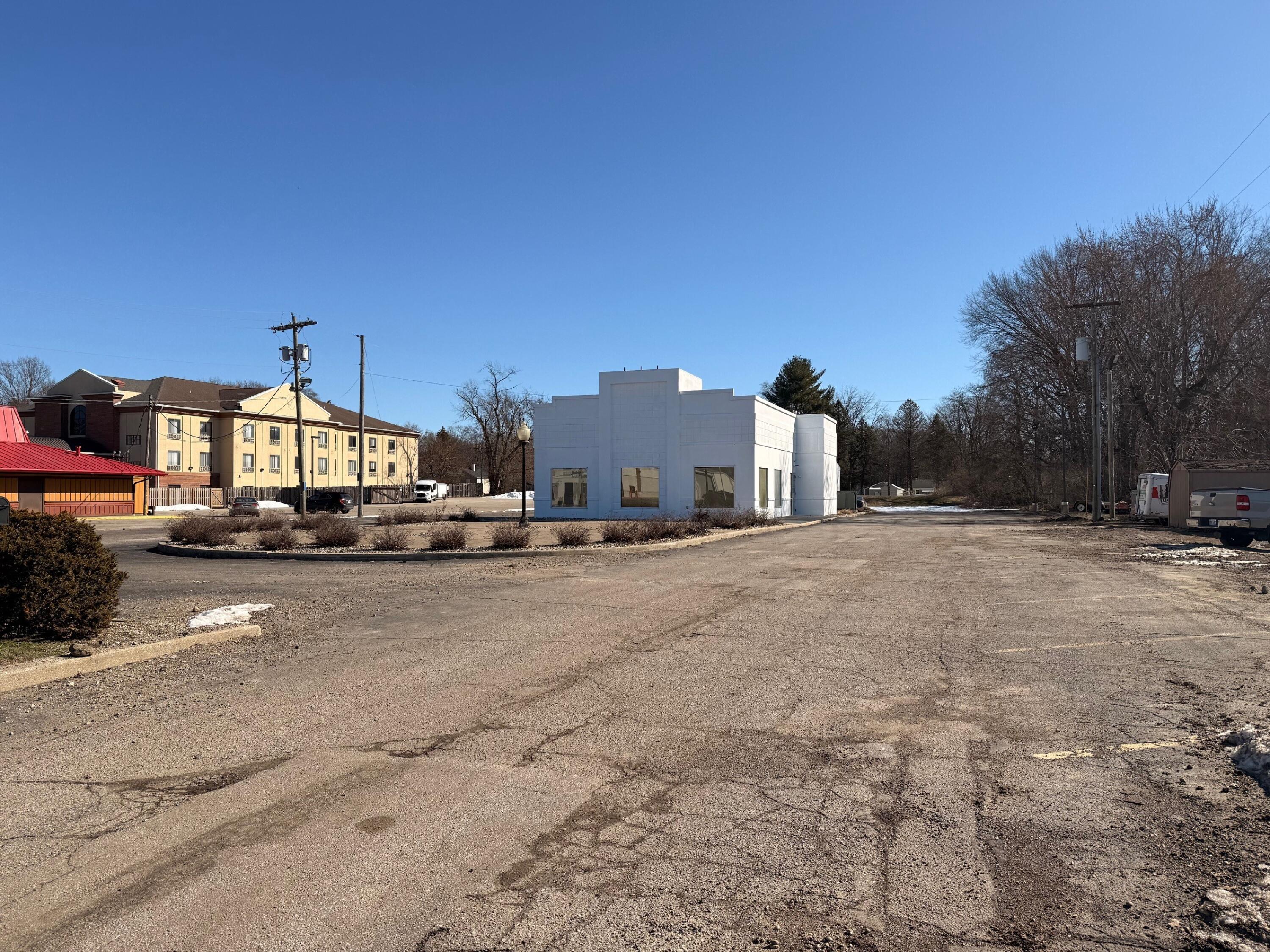 1295 S 11th Street Niles MI 49120