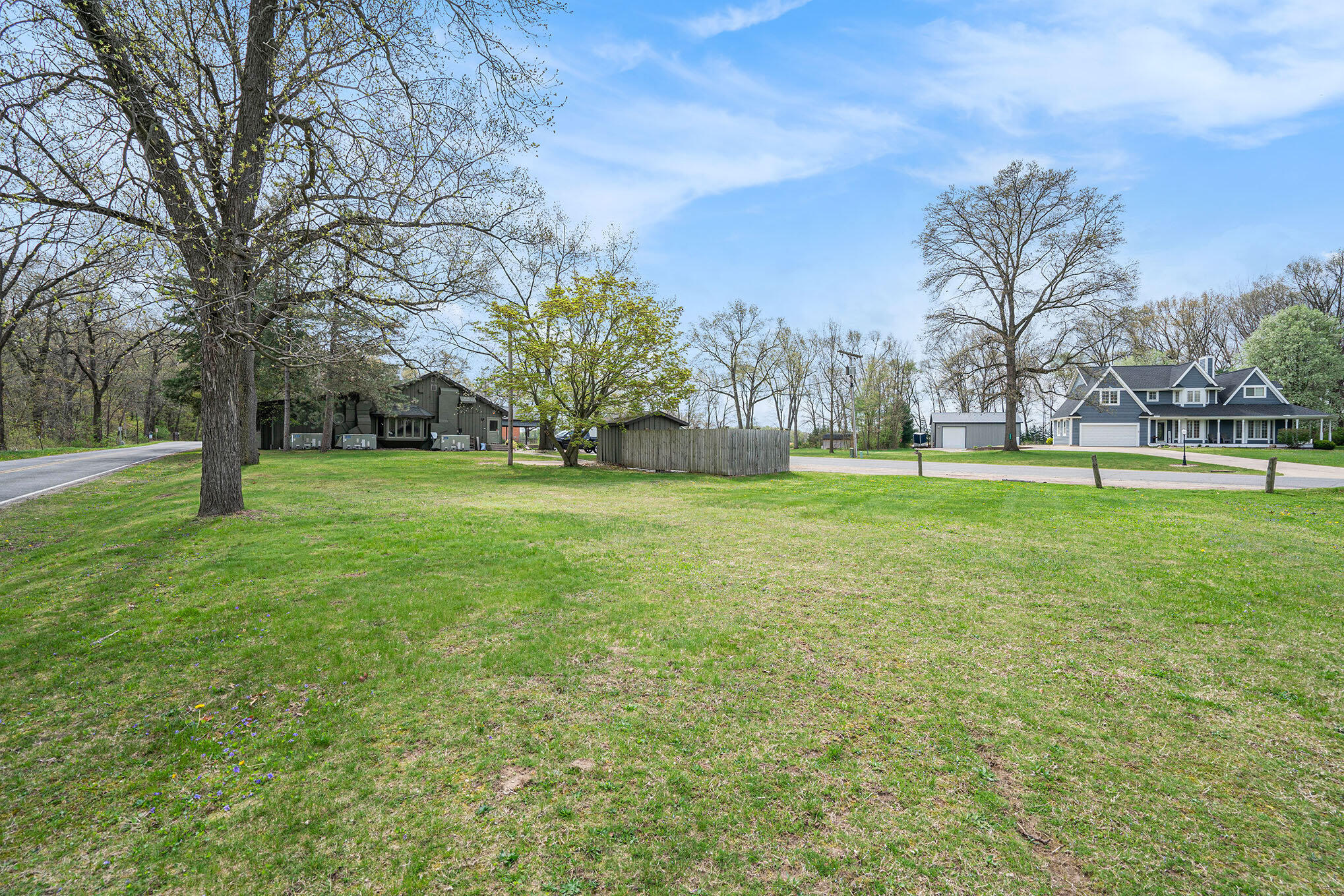 23018 S South Shore Drive Edwardsburg MI 49112