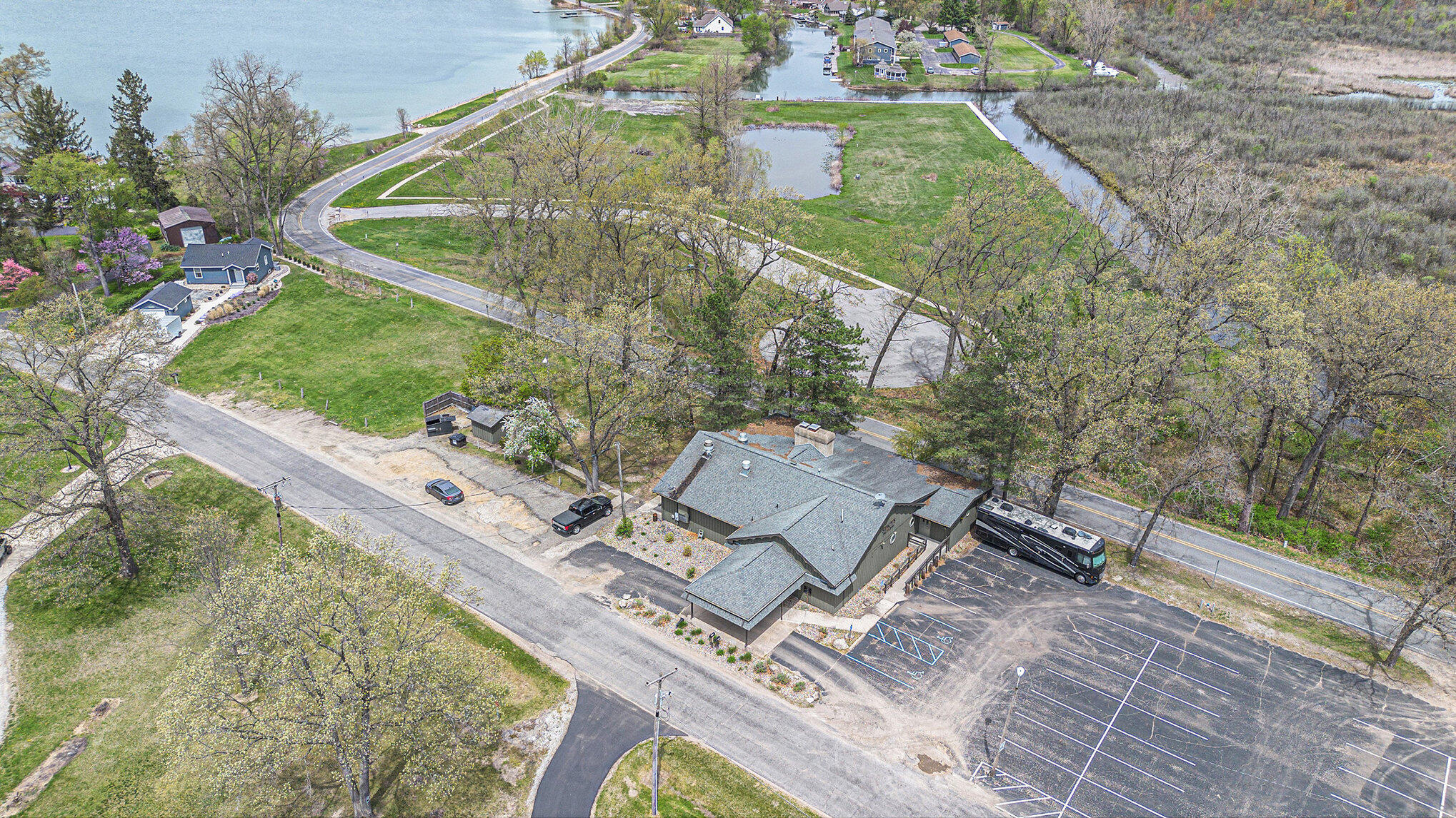 23018 S South Shore Drive Edwardsburg MI 49112