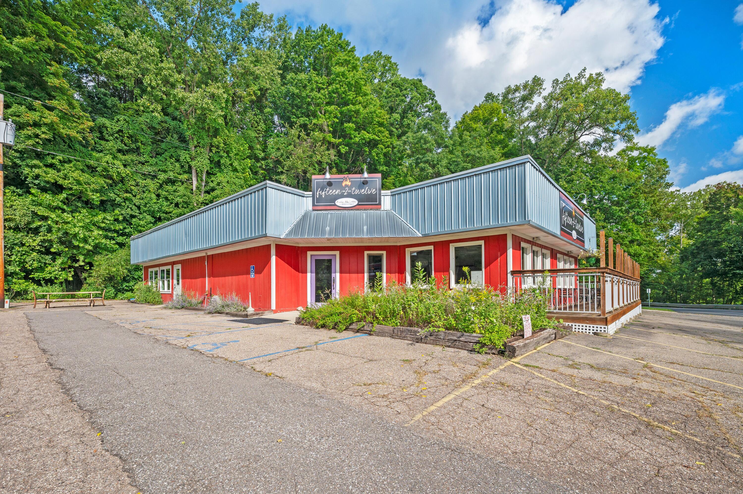 15212 N Red Bud Trail N Buchanan MI 49107