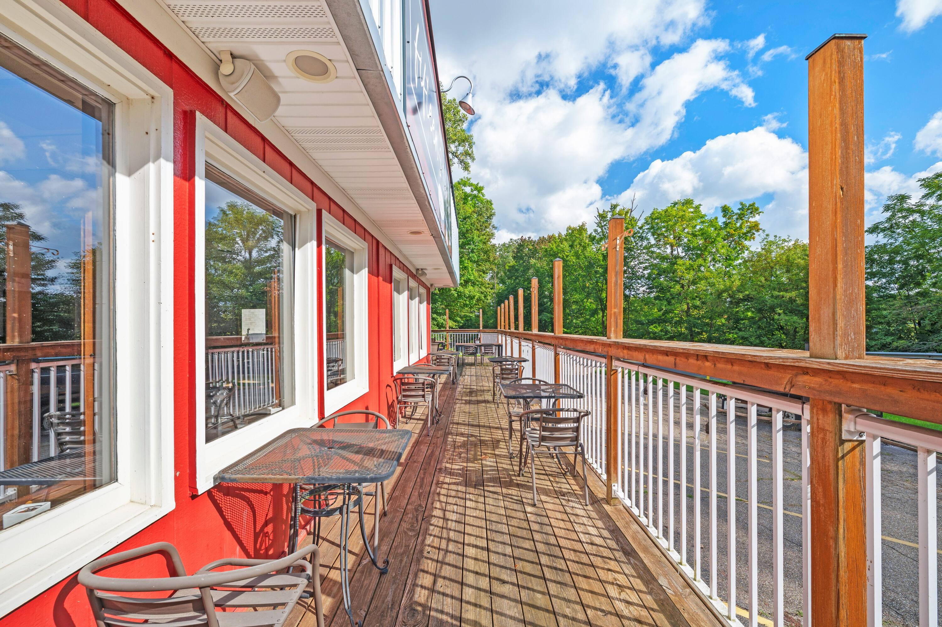 15212 N Red Bud Trail N Buchanan MI 49107