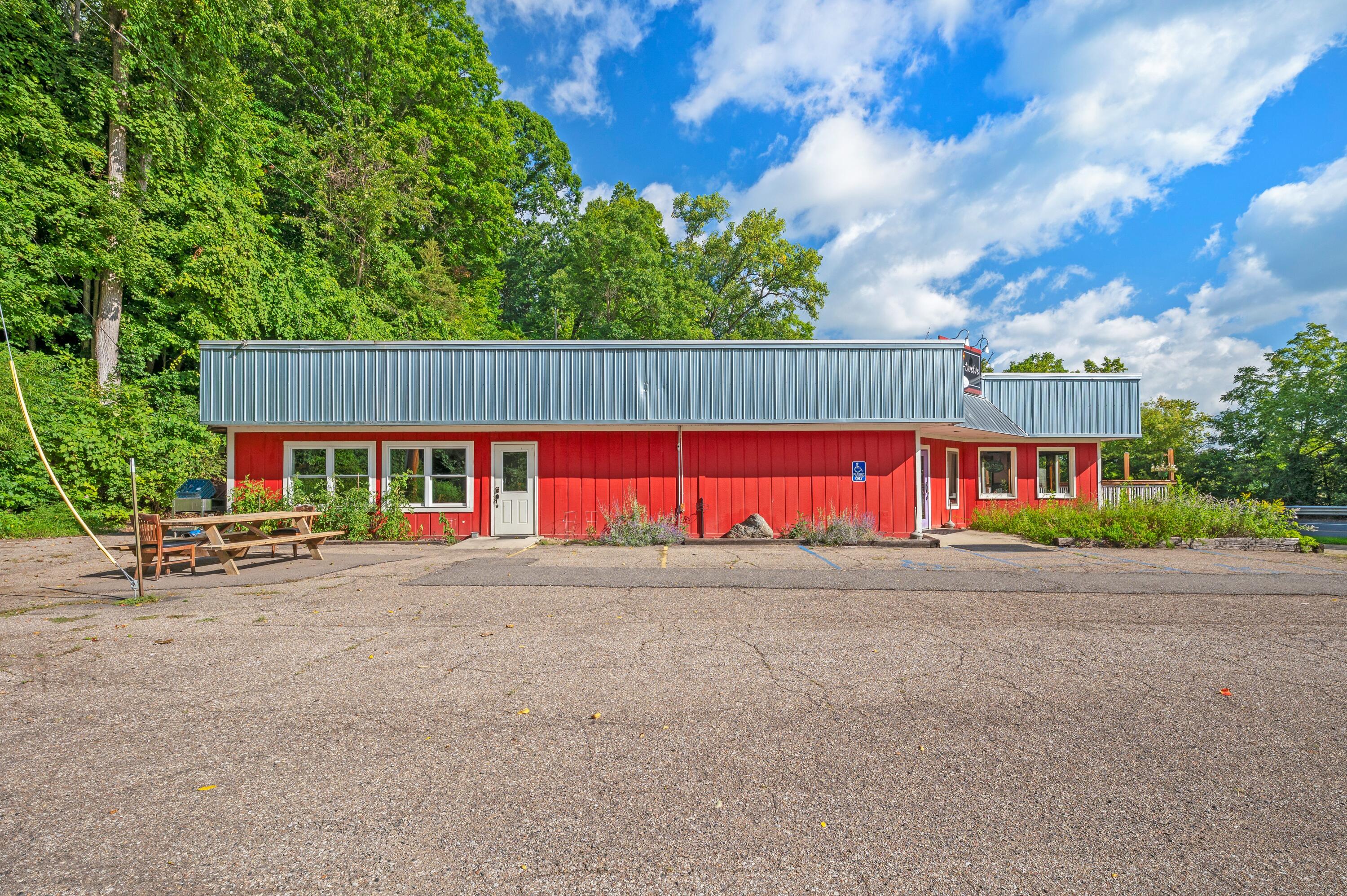 15212 N Red Bud Trail N Buchanan MI 49107