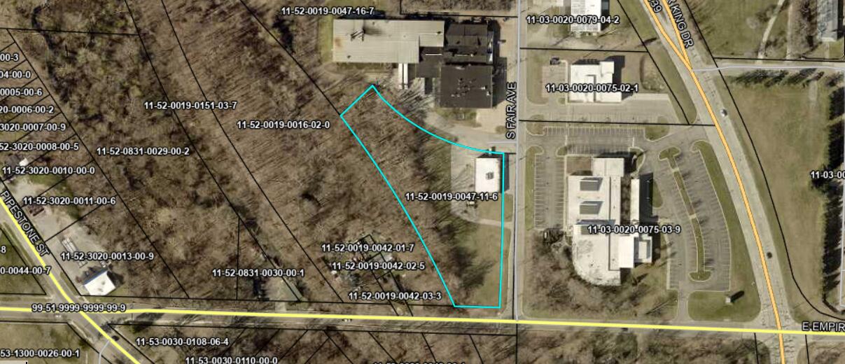 888 Valley Drive Benton Harbor MI 49022