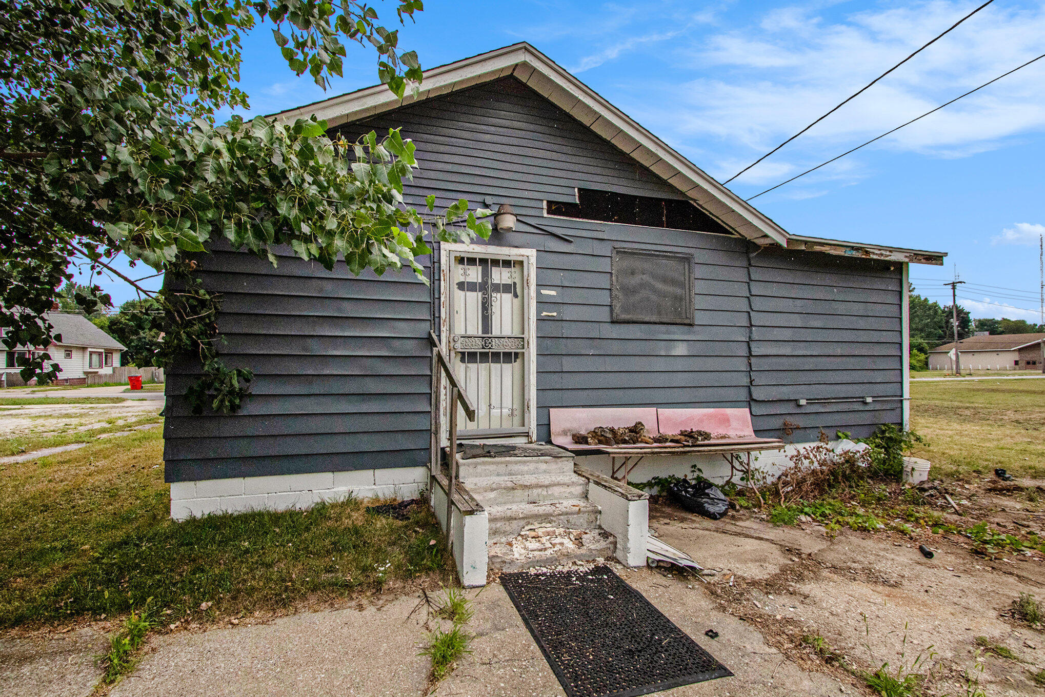 952 Pipestone Benton Harbor MI 49022