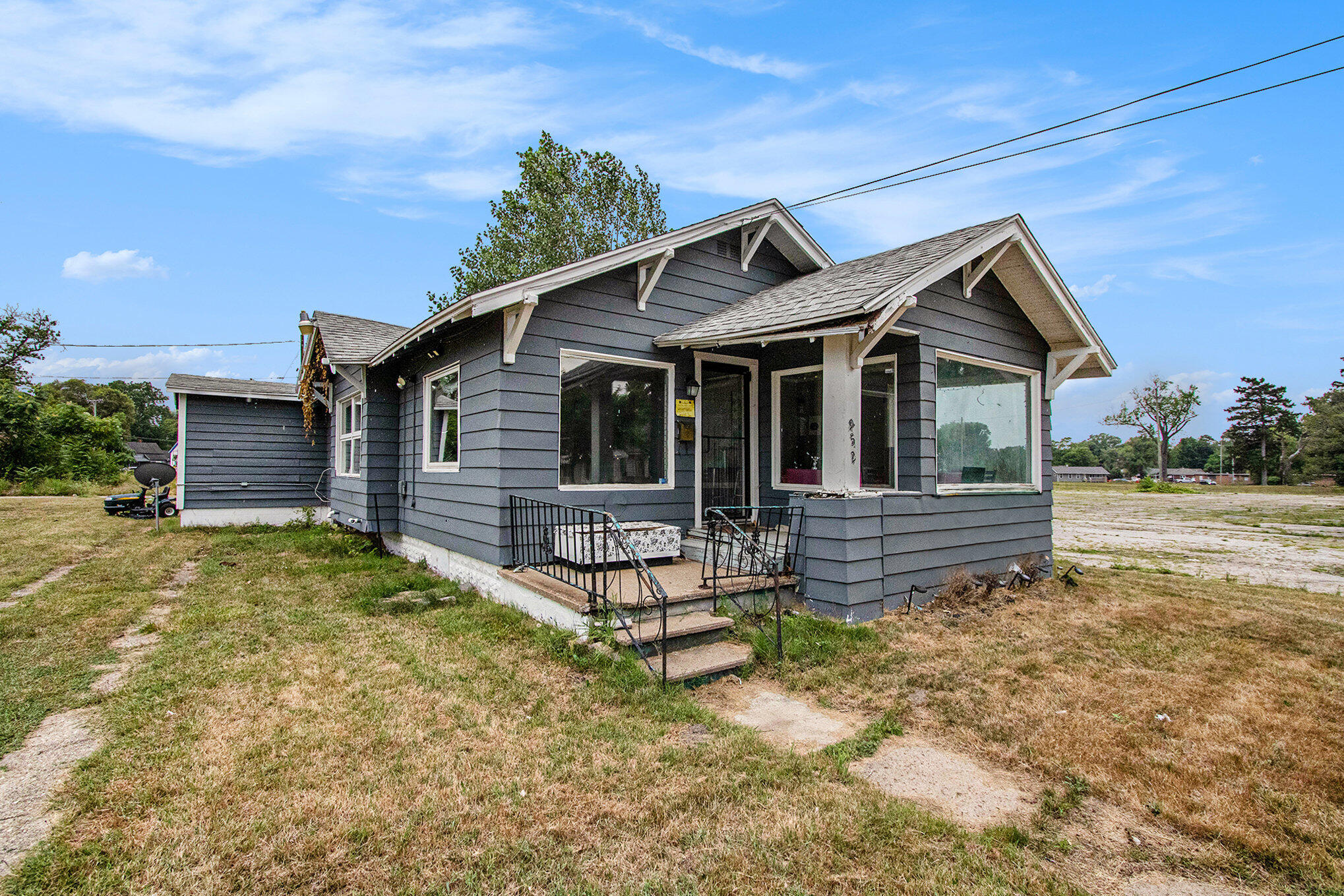 952 Pipestone Benton Harbor MI 49022